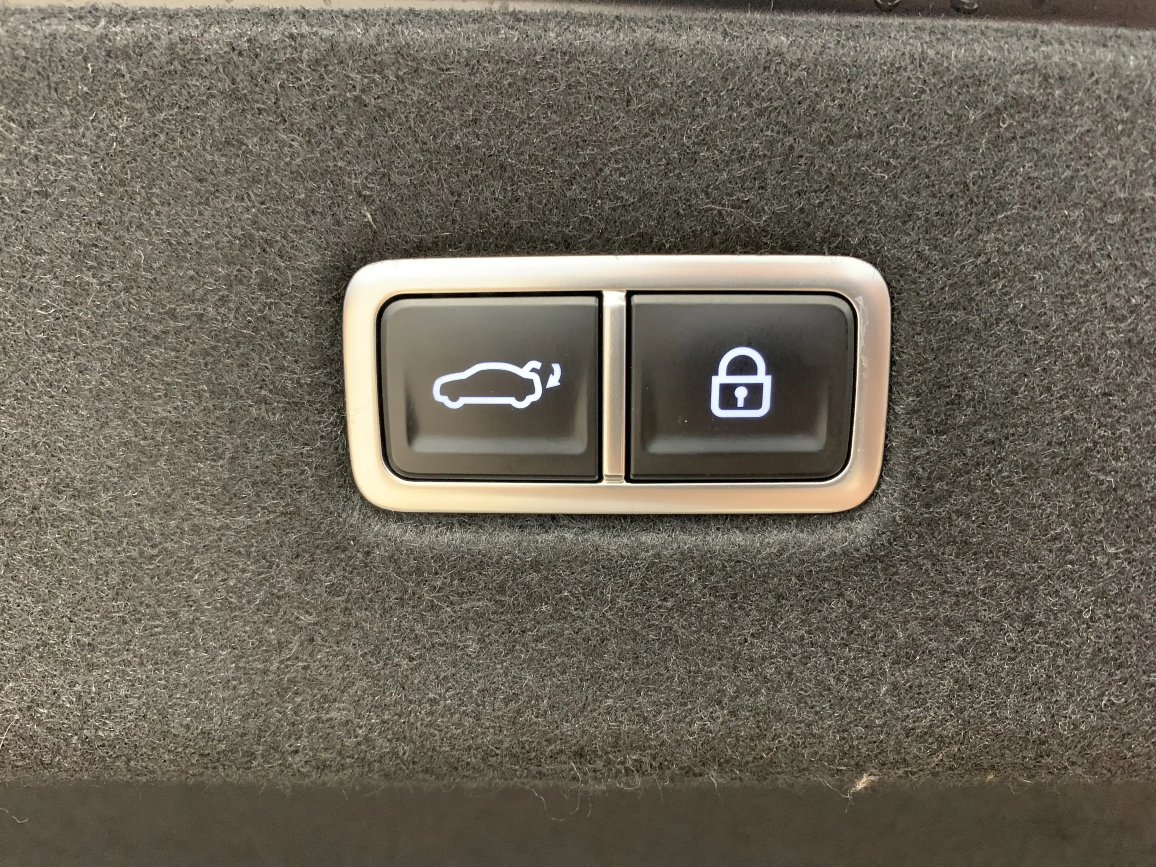Hyundai IONIQ 6 Uniq*BOSE*Pano*ACC*360 Cam*CarPlay*Leder — photo 9