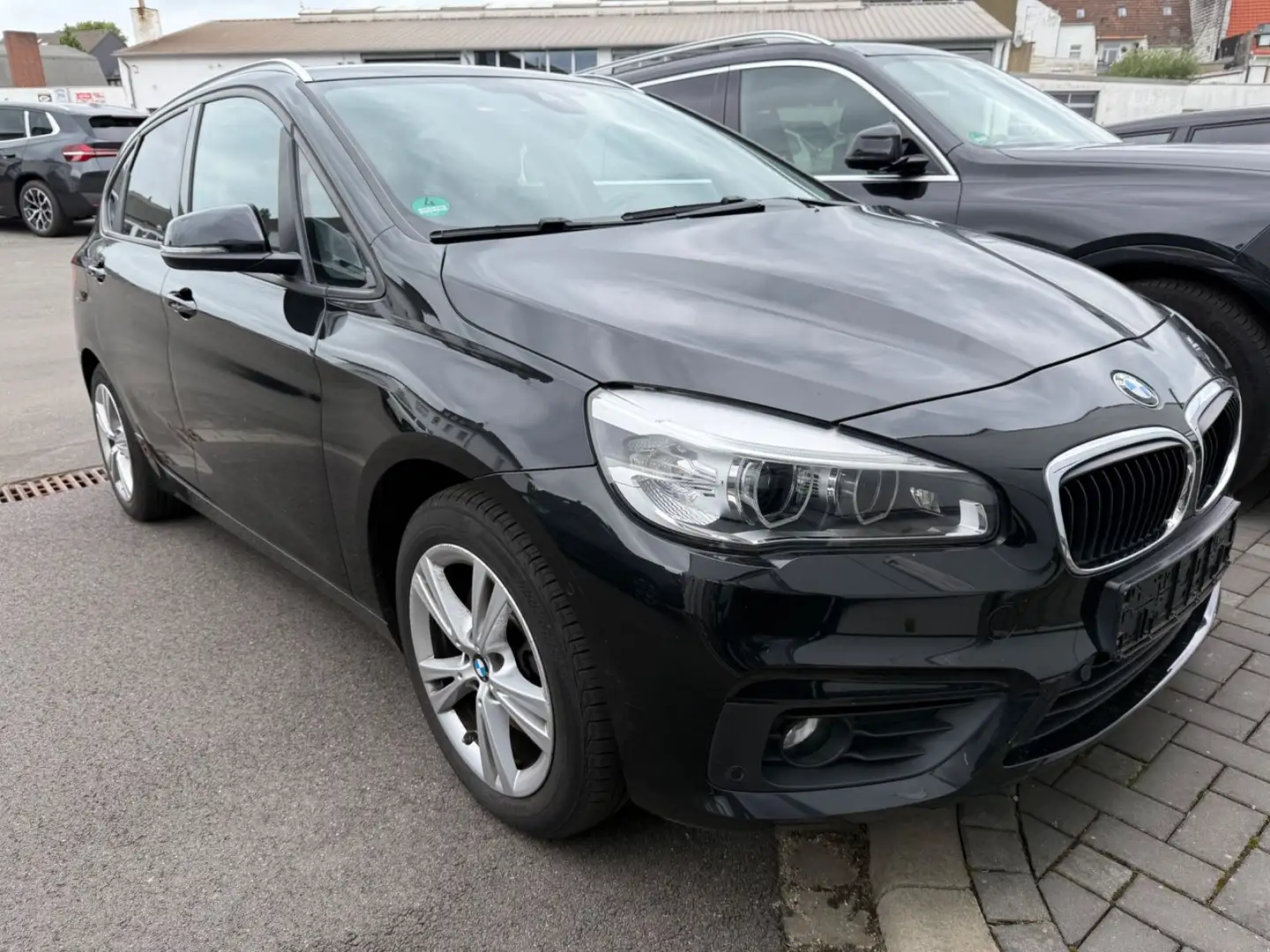 BMW 218 i Active Tourer Aut.|NAVI|LED|PDC| Negro - 1
