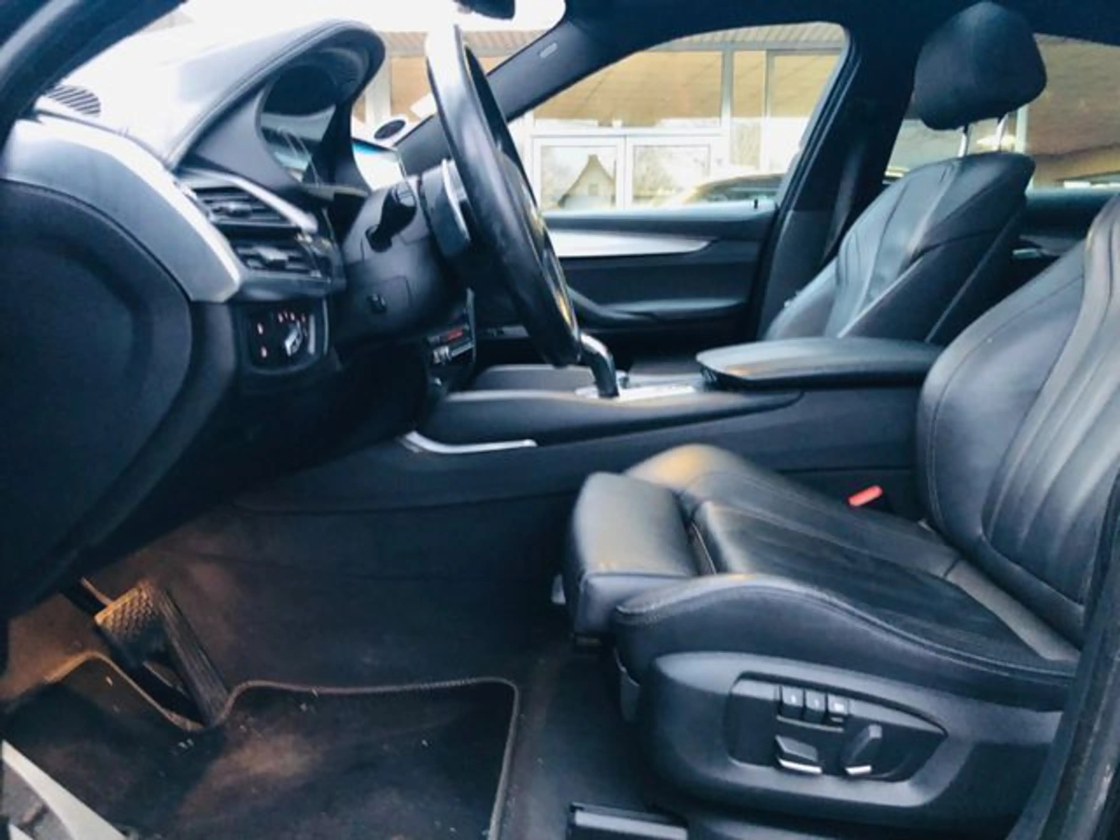 BMW X6 xDrive 40 d/M-Sport-Paket/Standh/Schiebedach — photo 10