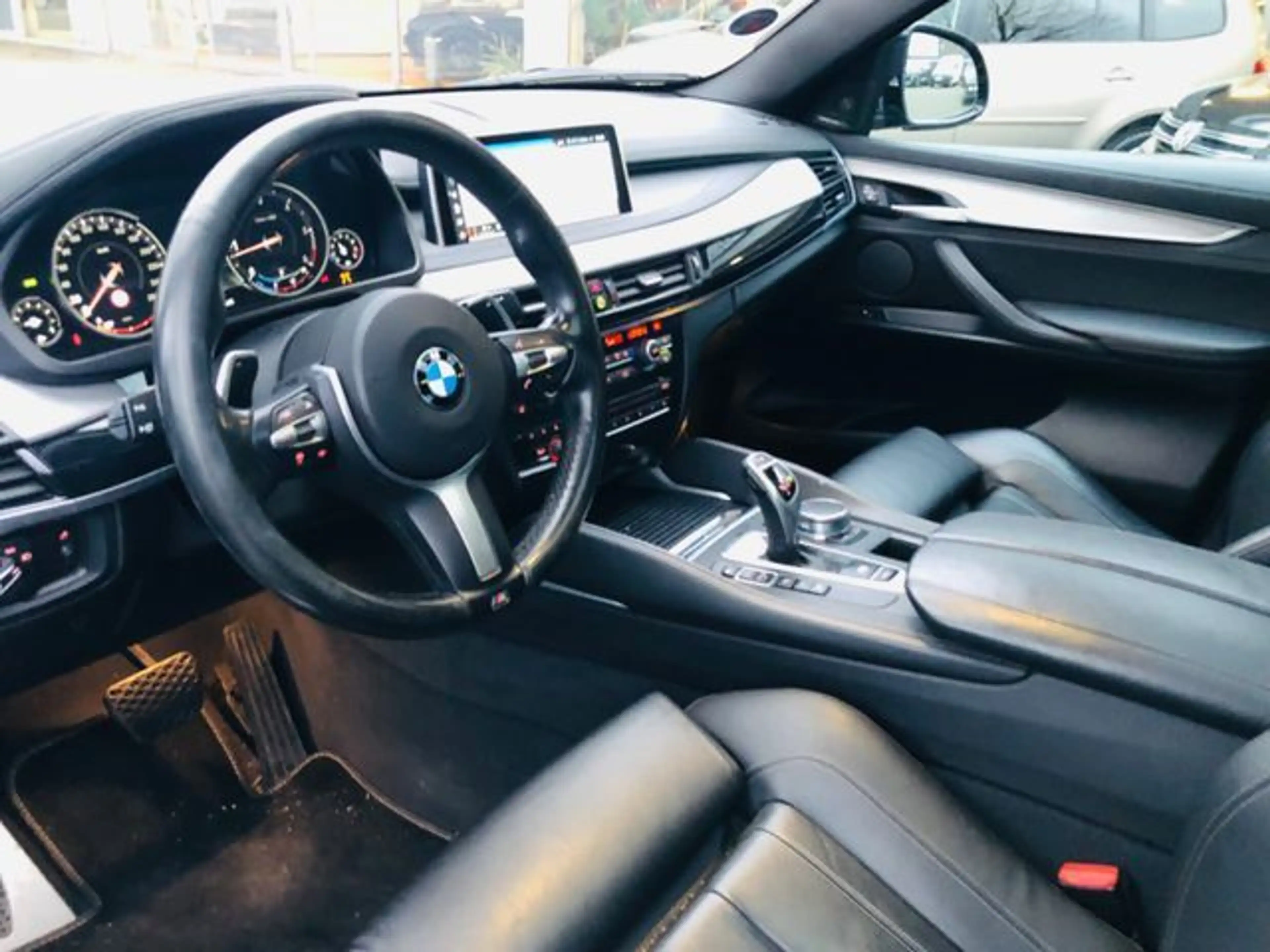 BMW X6 xDrive 40 d/M-Sport-Paket/Standh/Schiebedach — photo 9