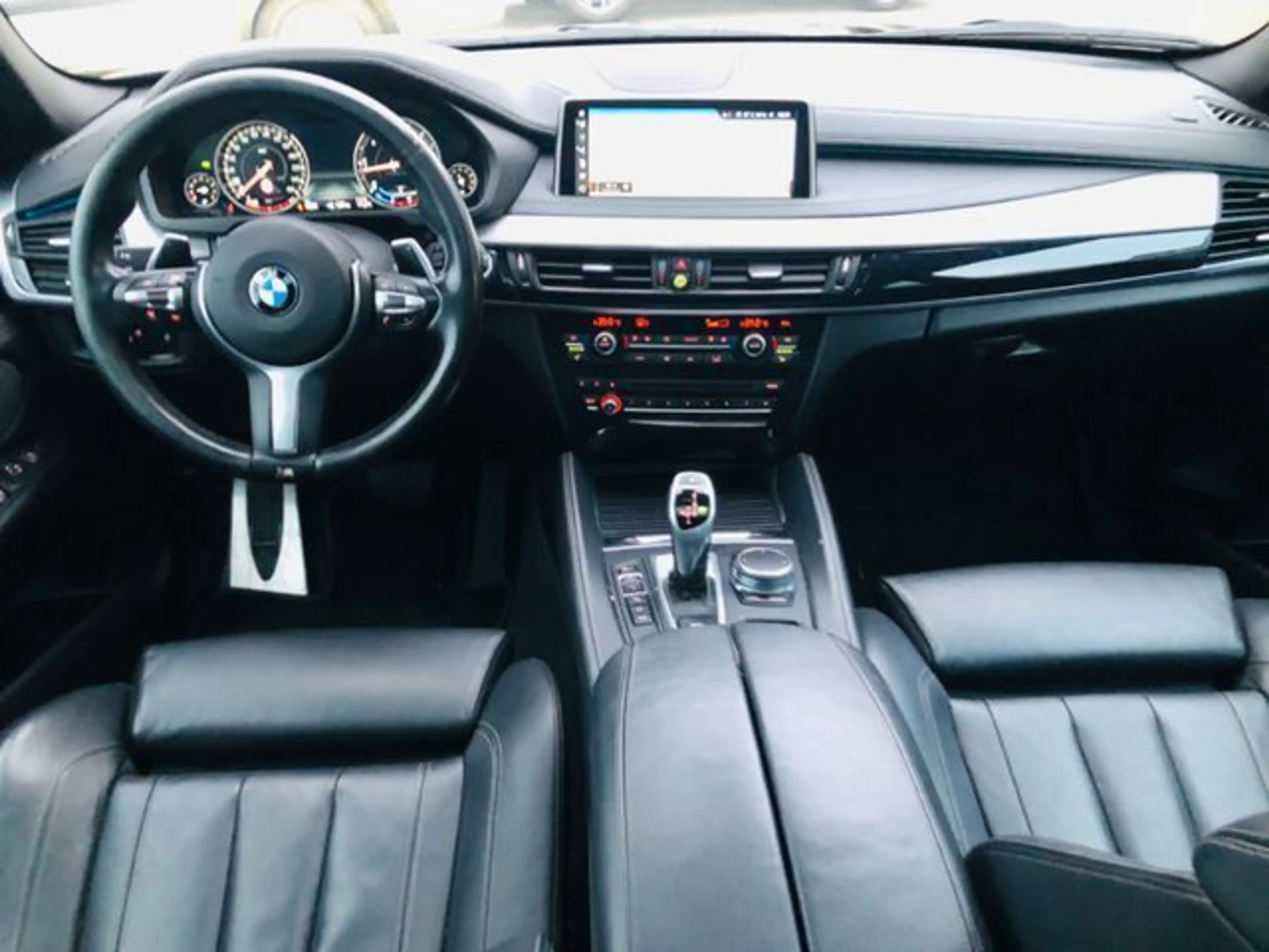 BMW X6 xDrive 40 d/M-Sport-Paket/Standh/Schiebedach — photo 13
