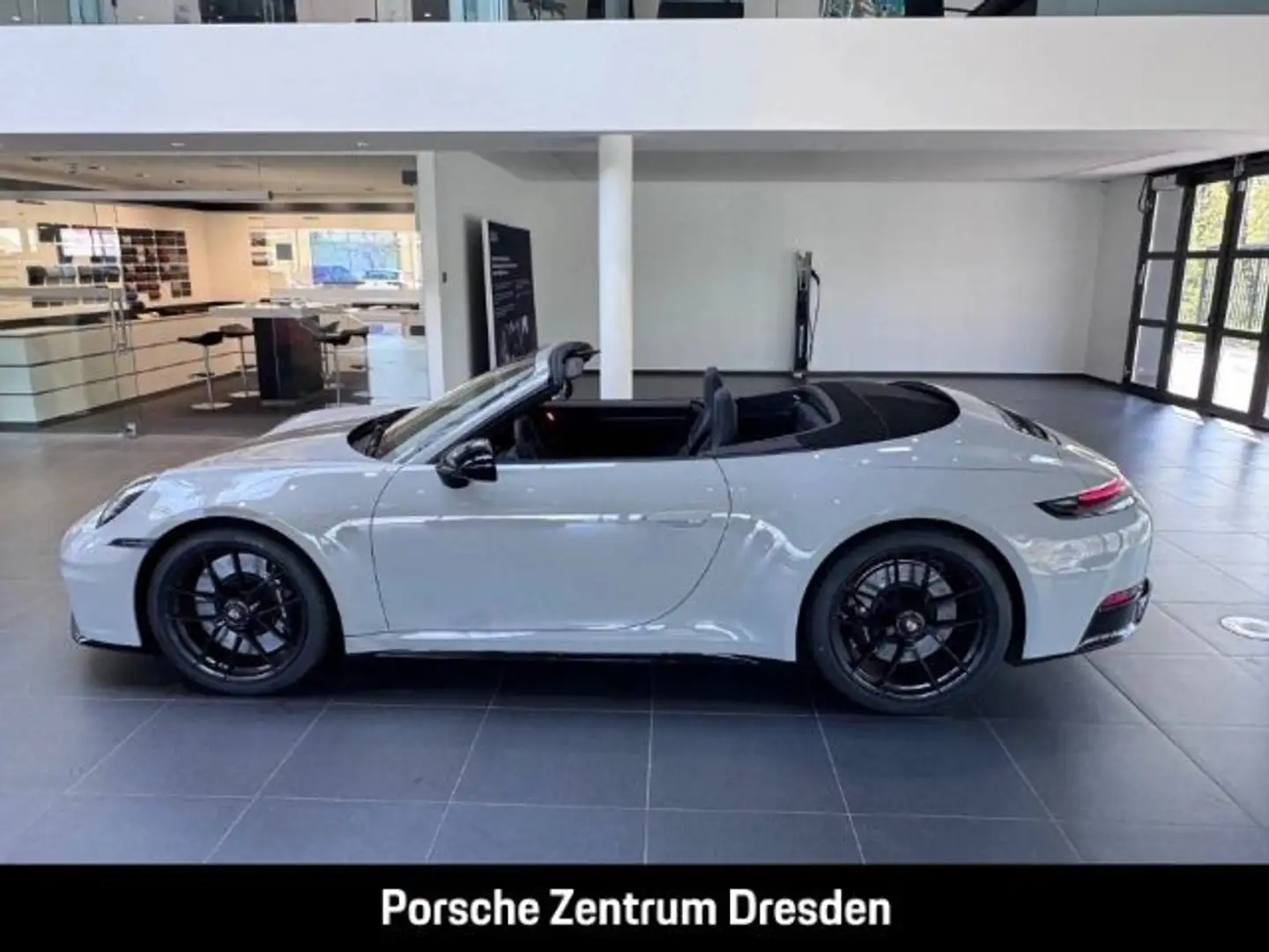 Porsche 992 -2 (911) Carrera GTS Cabriolet Weiß - 2