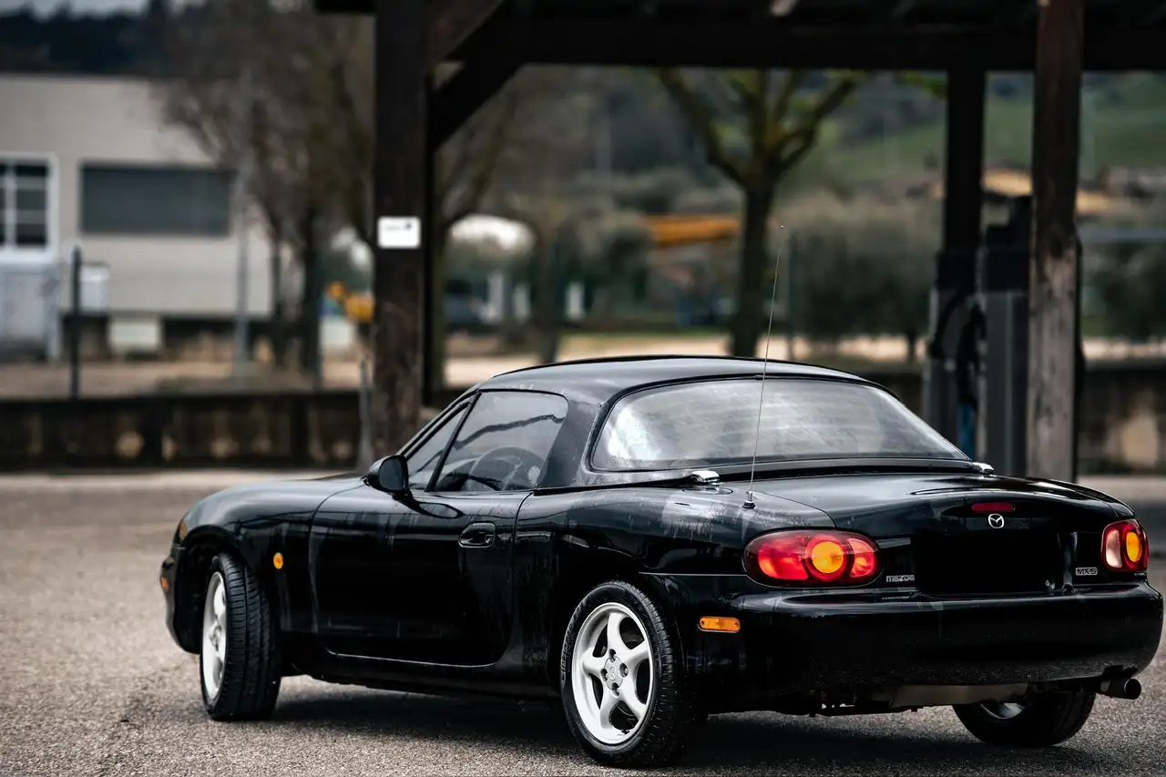 Mazda MX-5 1.6i 16V, foto 4
