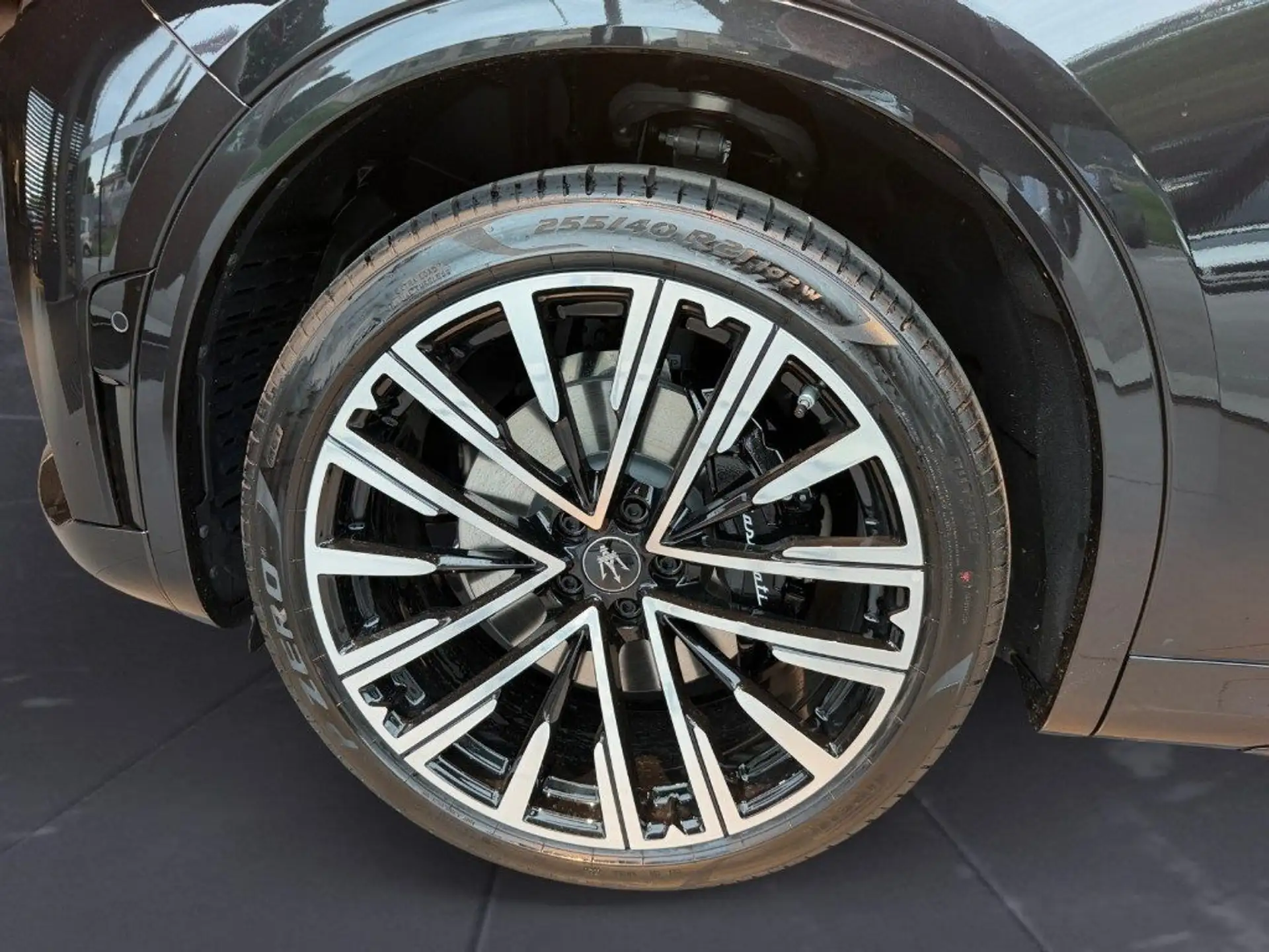 마세라티 Maserati Grecale 2026 검정 사진 7