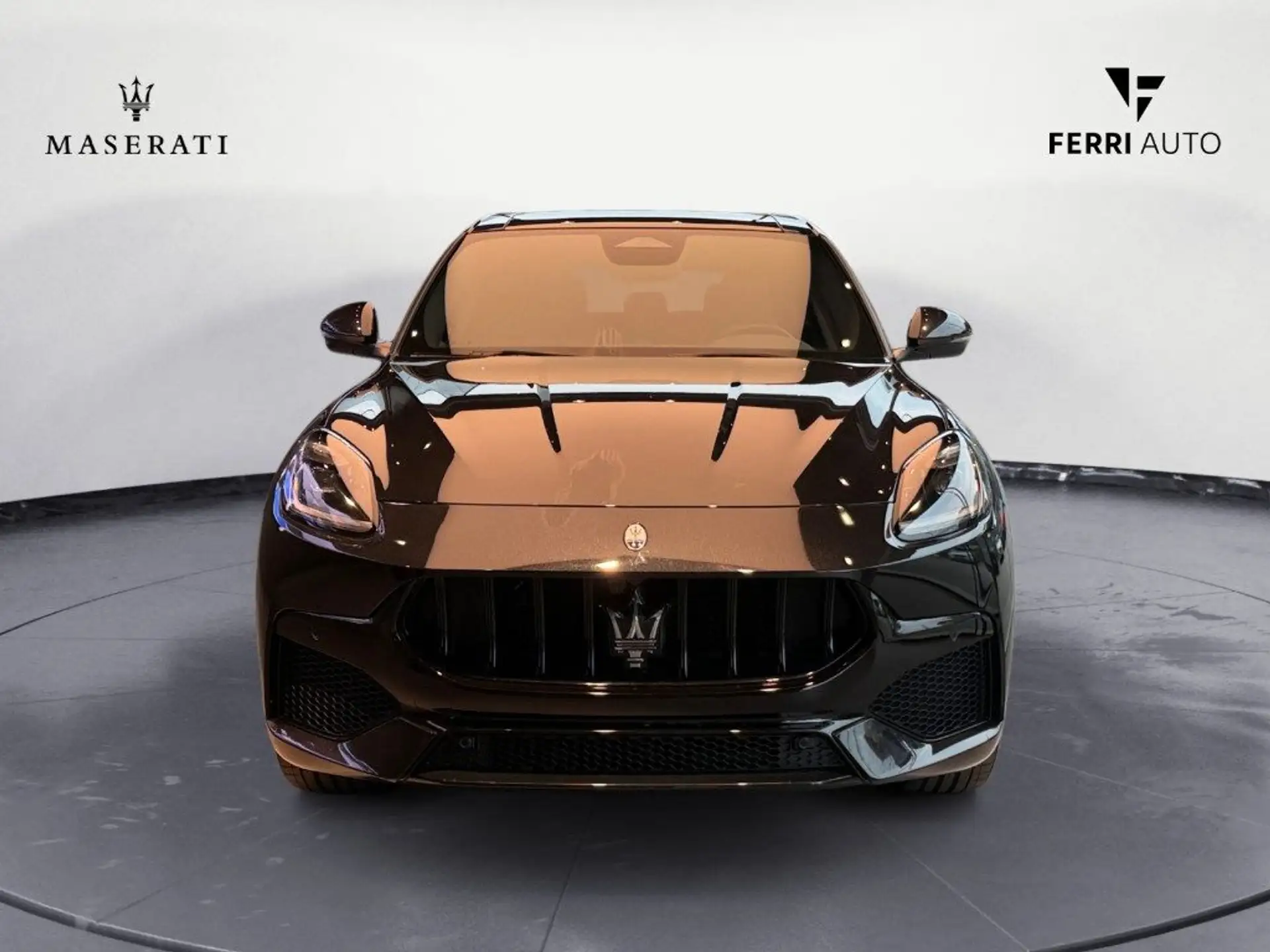 마세라티 Maserati Grecale 2026 검정 사진 3