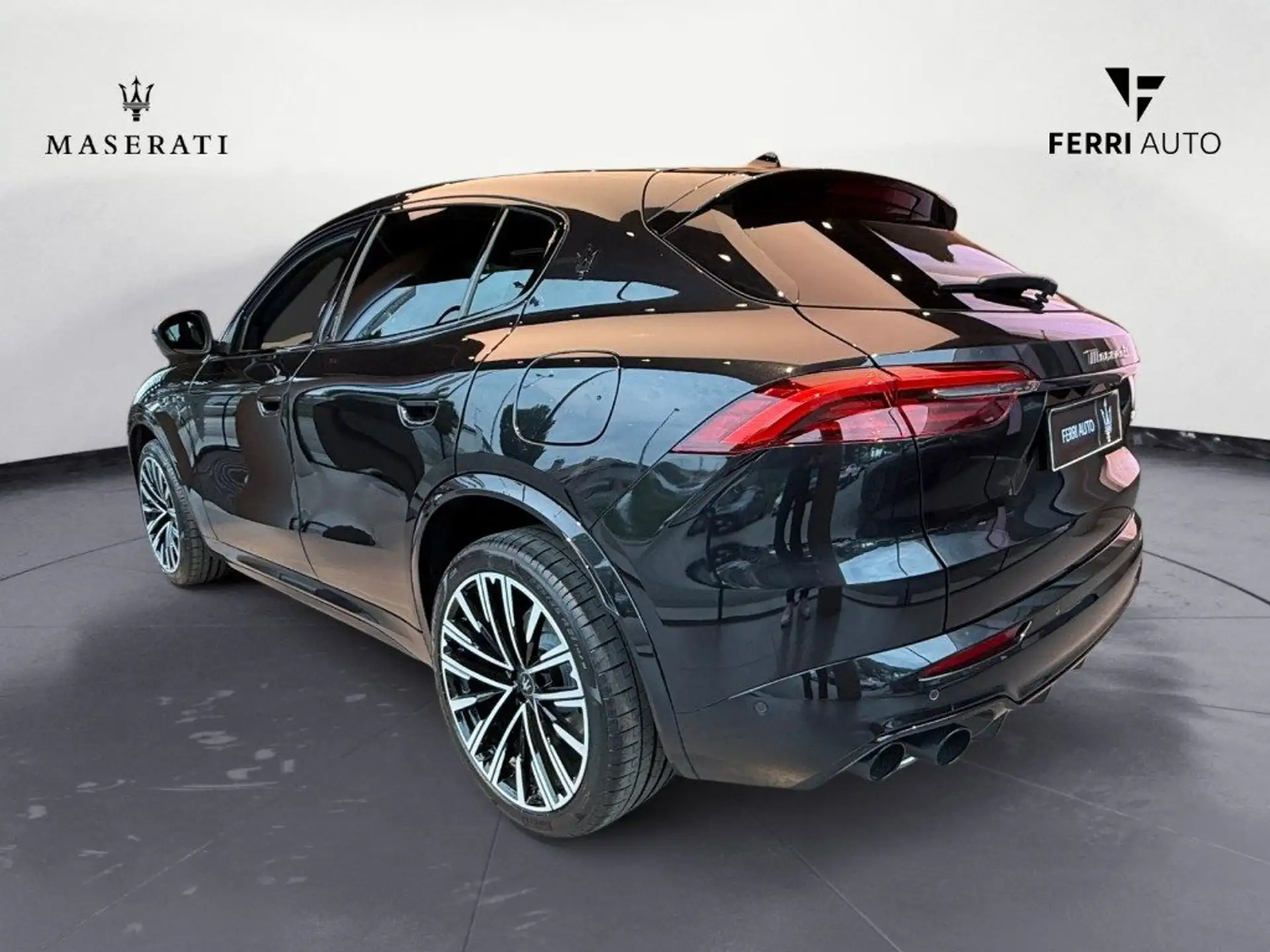 마세라티 Maserati Grecale 2026 검정 사진 6