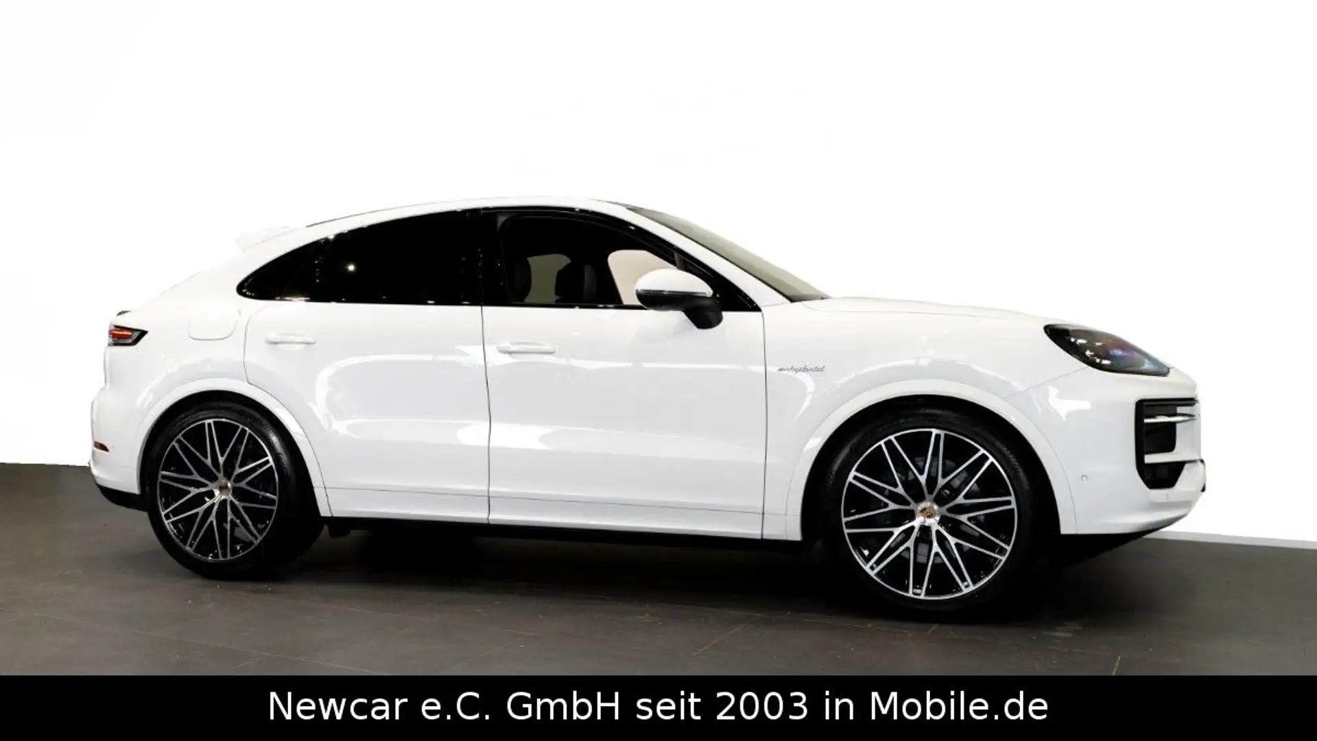 Porsche Cayenne Coupe E-Hybrid*SpDes*SpAb*Luft*PASM*BOSE Weiß - 2
