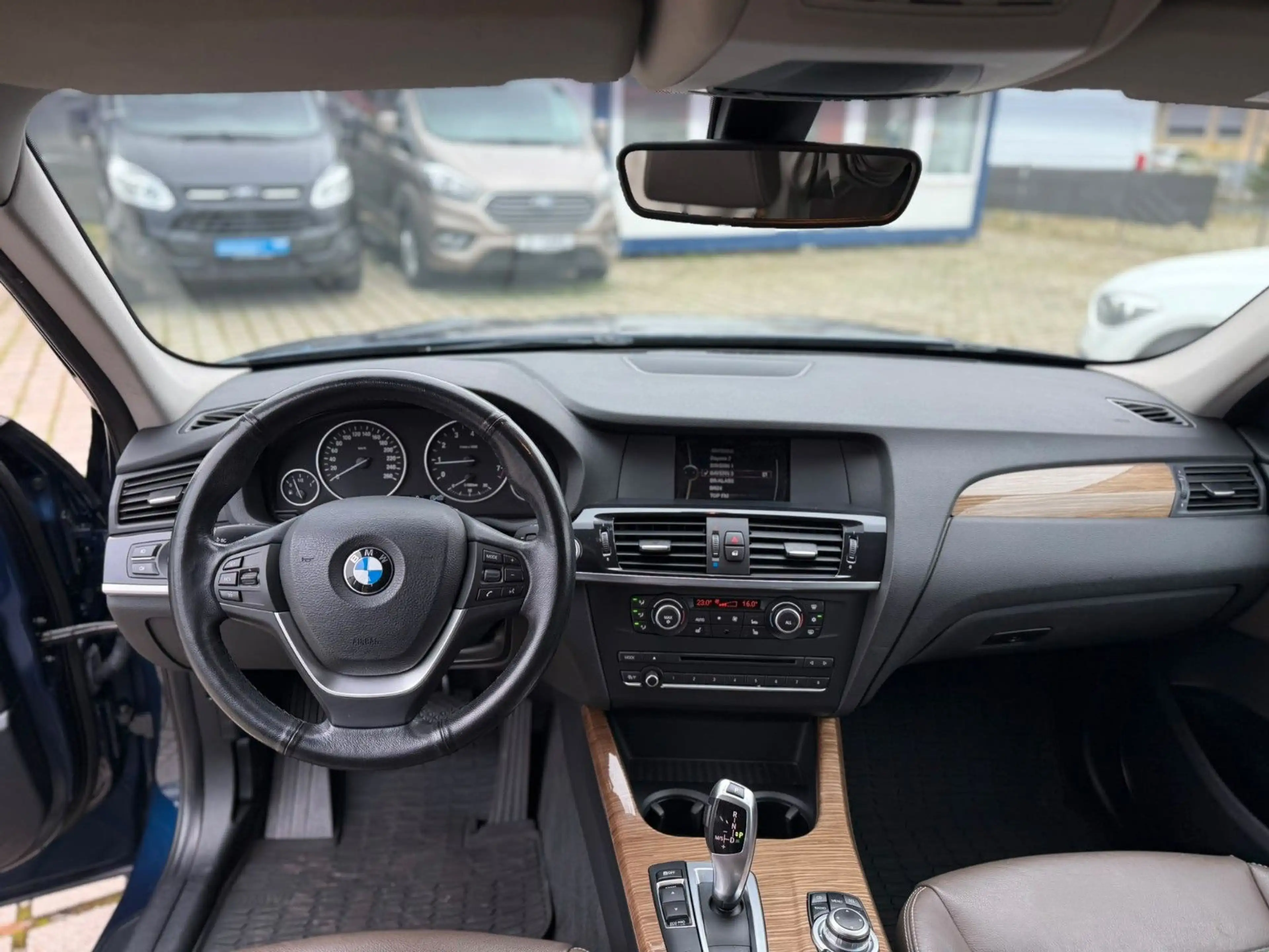 BMW X3 xDrive 20 i — photo 10