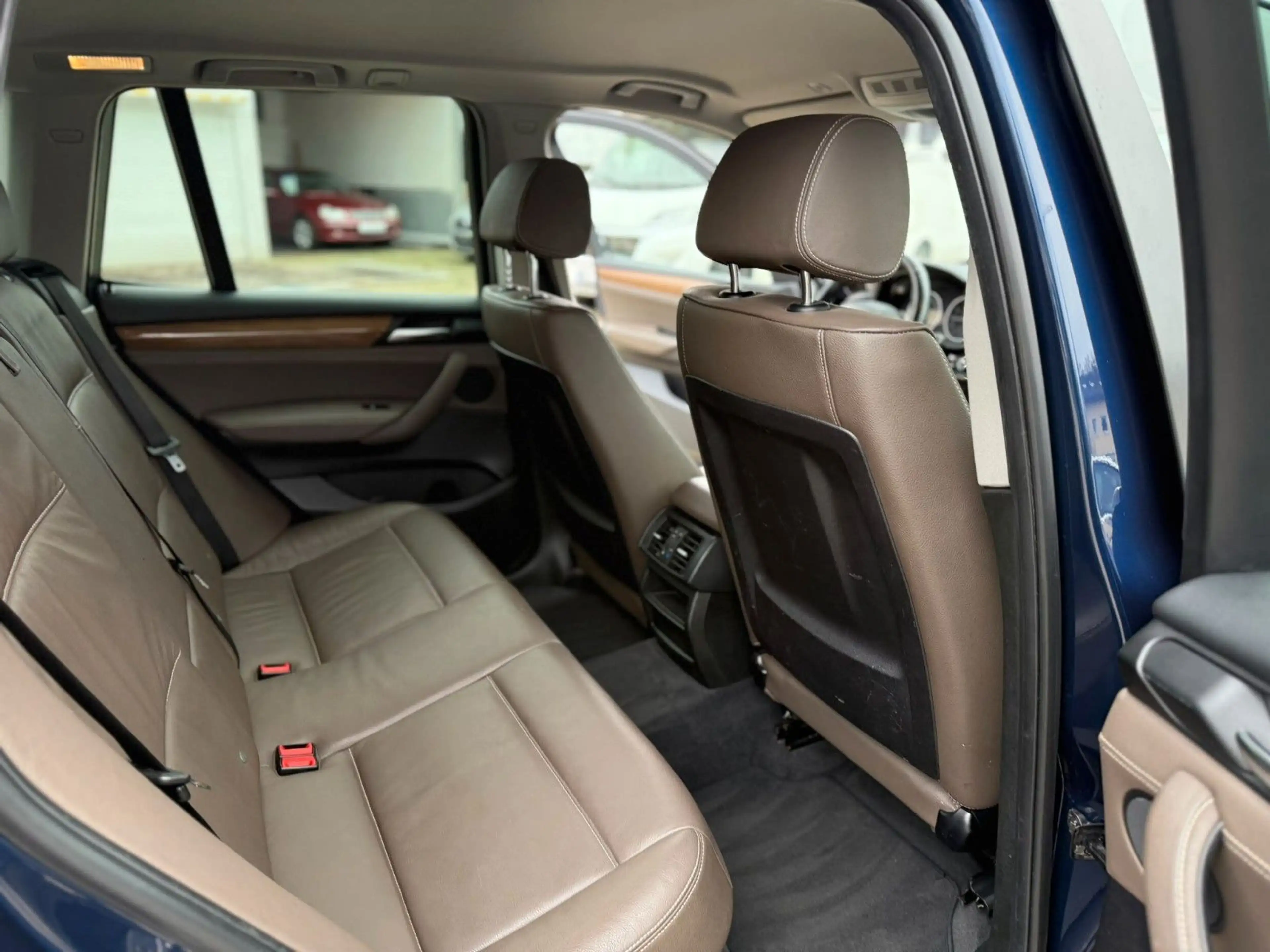 BMW X3 xDrive 20 i — photo 8