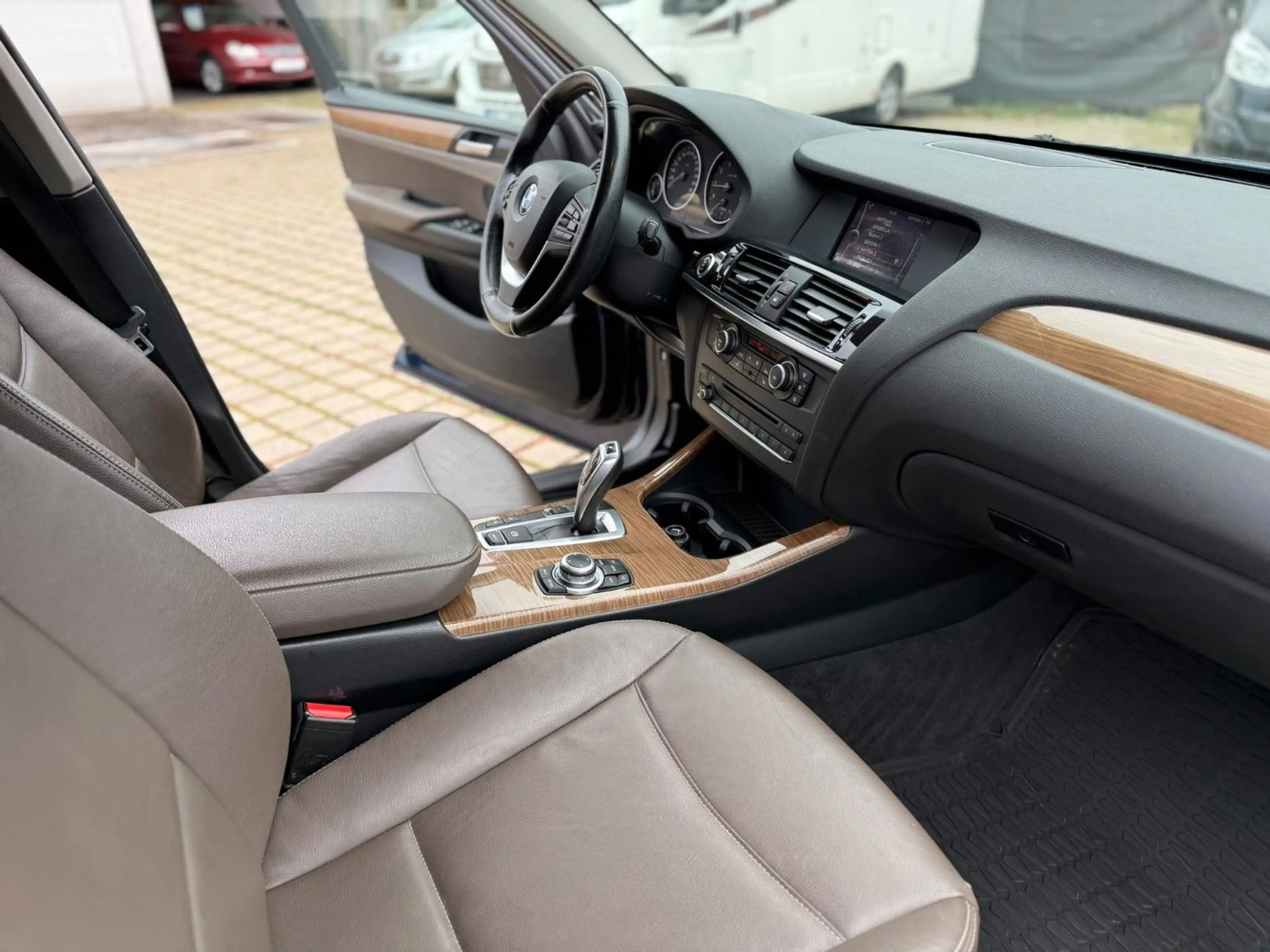 BMW X3 xDrive 20 i — photo 12