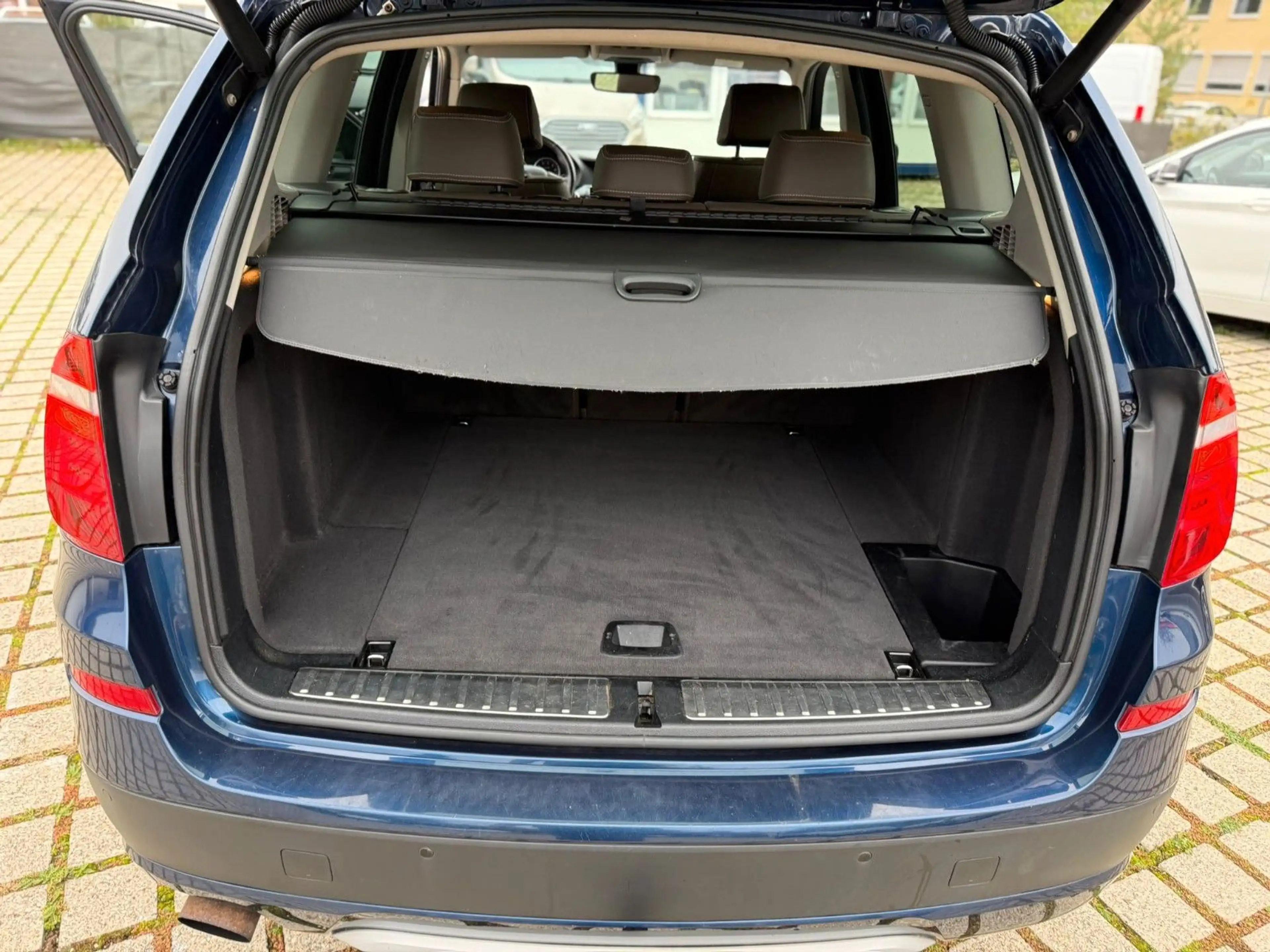 BMW X3 xDrive 20 i — photo 15
