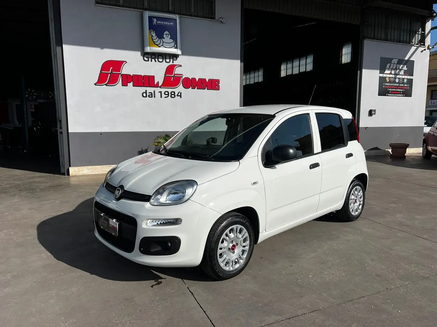 Fiat Panda 1.2 Lounge easypower Gpl 69cv Weiß - 1