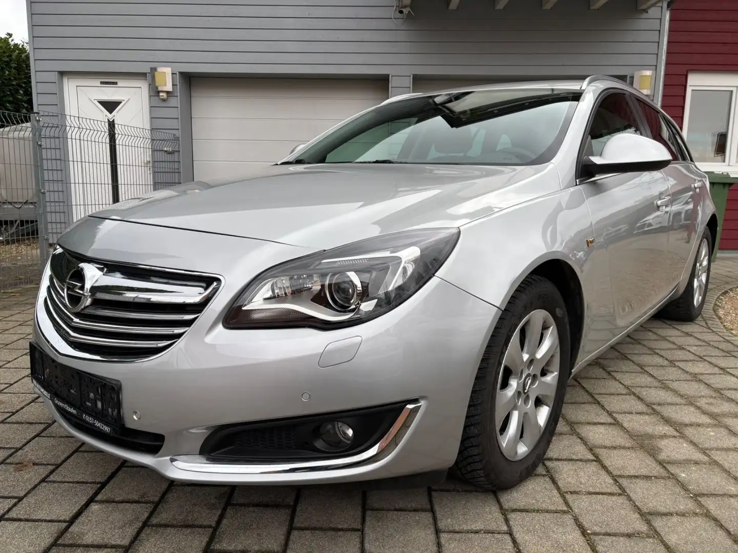 Opel Insignia A Sports Tourer Edition Silber - 1
