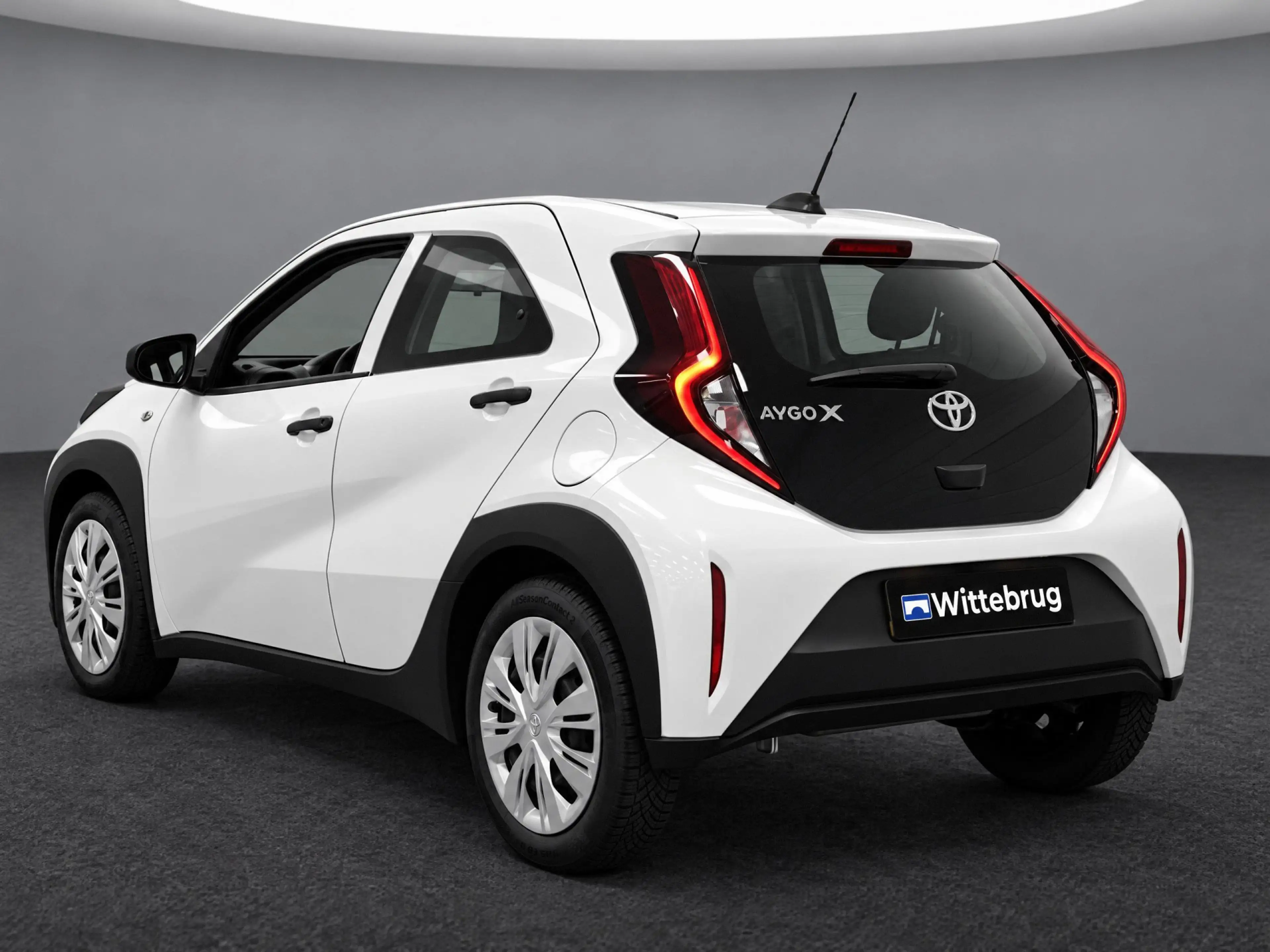 Toyota Aygo X 1.0 VVT-i MT APPLE CARPLAY / ANDROID AUTO | AIRCO — photo 3