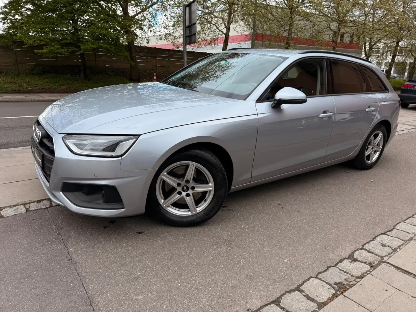 Audi A4 35 TDI/NAVI/AUTOMA/PDC/TEMPOMA/LED/DAB/I HAND Plateado - 2