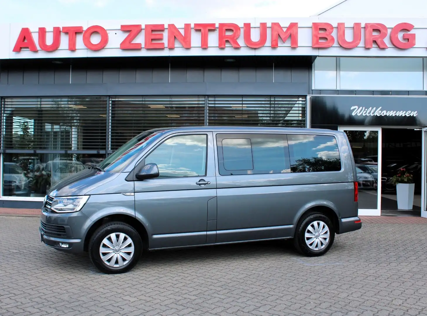 Volkswagen T6 Caravelle 2.0 TDI Automatik Tempomat ESP Grau - 1