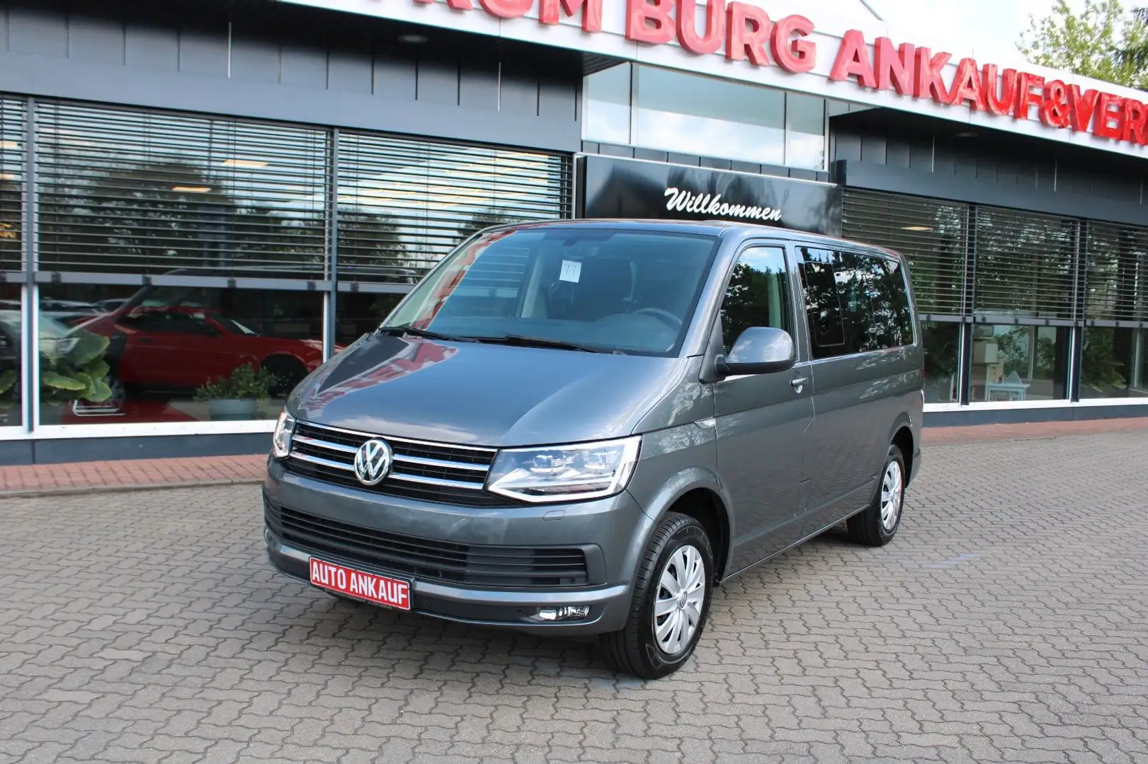 Volkswagen T6 Caravelle 2.0 TDI Automatik Tempomat ESP Grau - 2