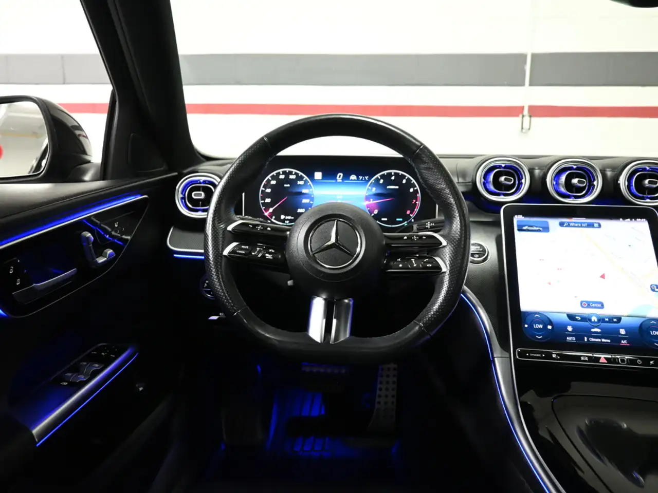 Mercedes-Benz C-Class снимка Mercedes-Benz C-Class