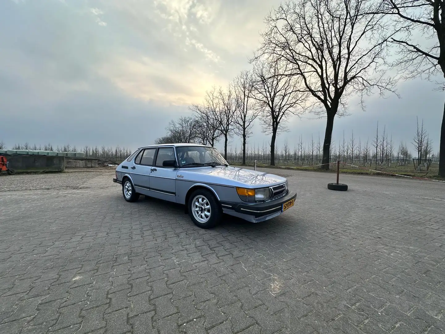 Saab 900 900 2.0 SE 16 - 1