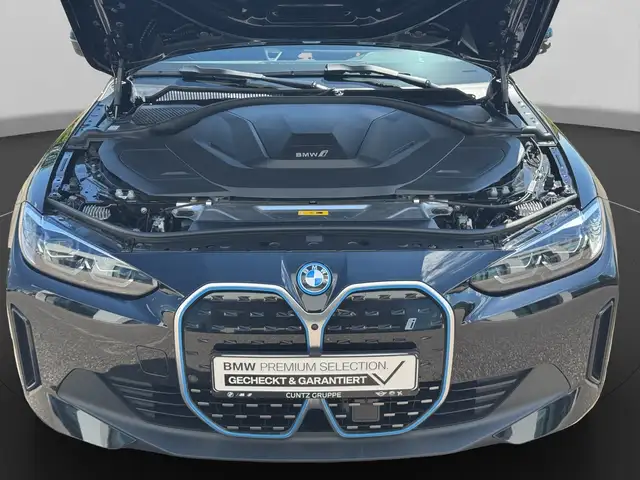 BMW I4 view 19