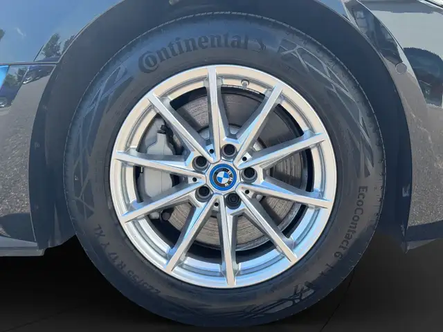 BMW I4 view 15