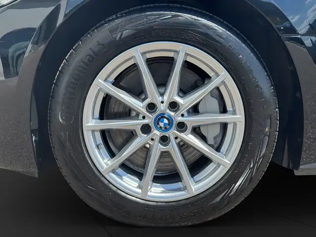 BMW I4 view 10