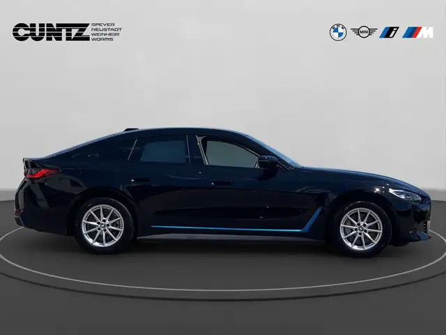 BMW I4 view 5