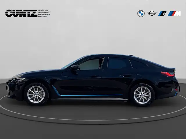 BMW I4 view 9