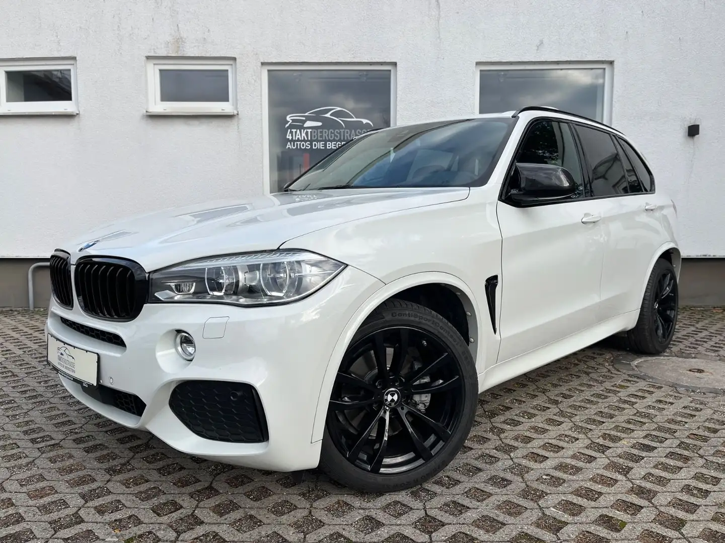 BMW X5 xDrive40d M-Paket HUD h/k PANO Std.-Hz. AHK Weiß - 2