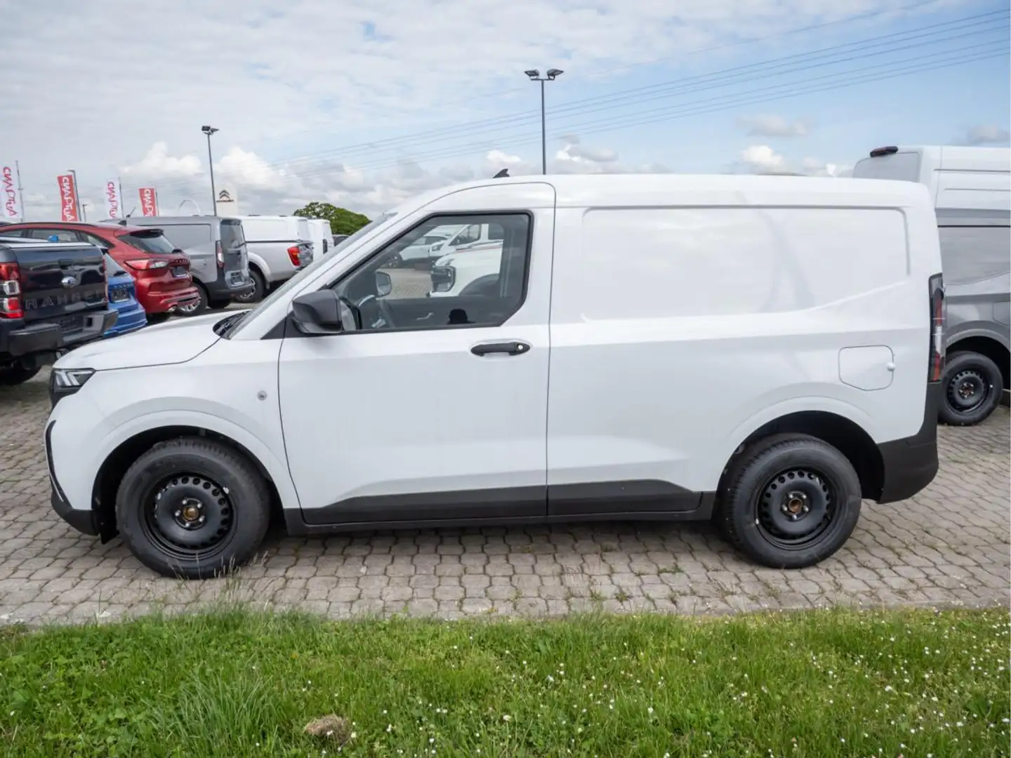 Ford Transit Courier Trend 1.0 EcoBoost Anhängerkupplung/Klima/neues Mo Silber - 2