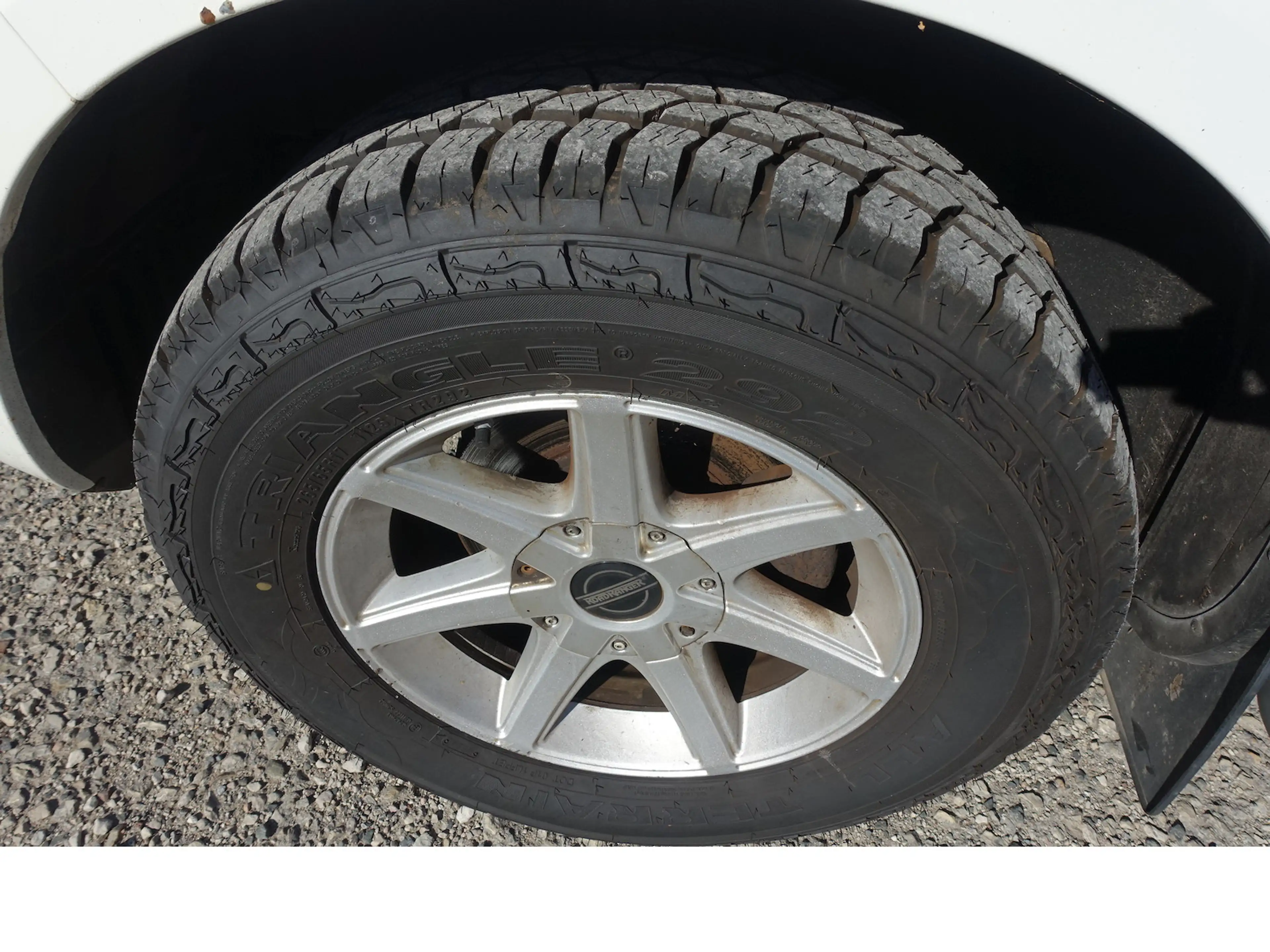 Nissan Navara King Cab SE 4X4 Navi AHK Sitzheizung — photo 11