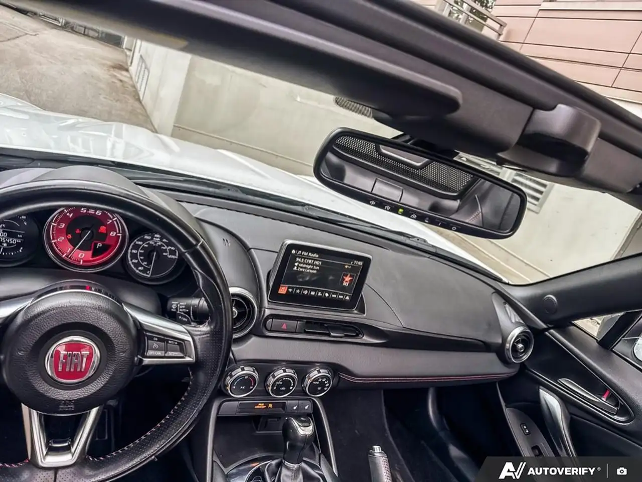 Fiat 124 Spider снимка Fiat 124 Spider