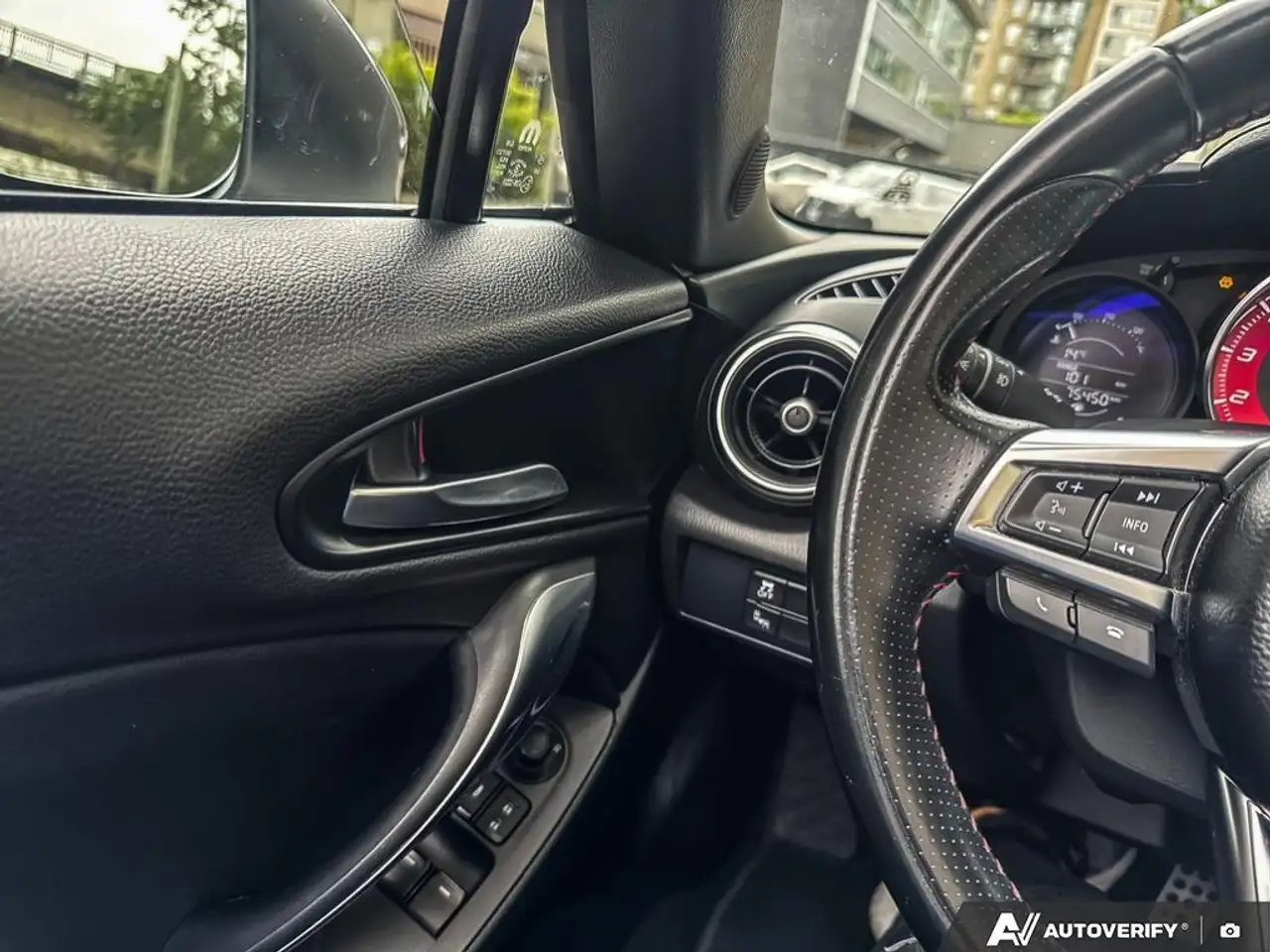 Fiat 124 Spider снимка Fiat 124 Spider