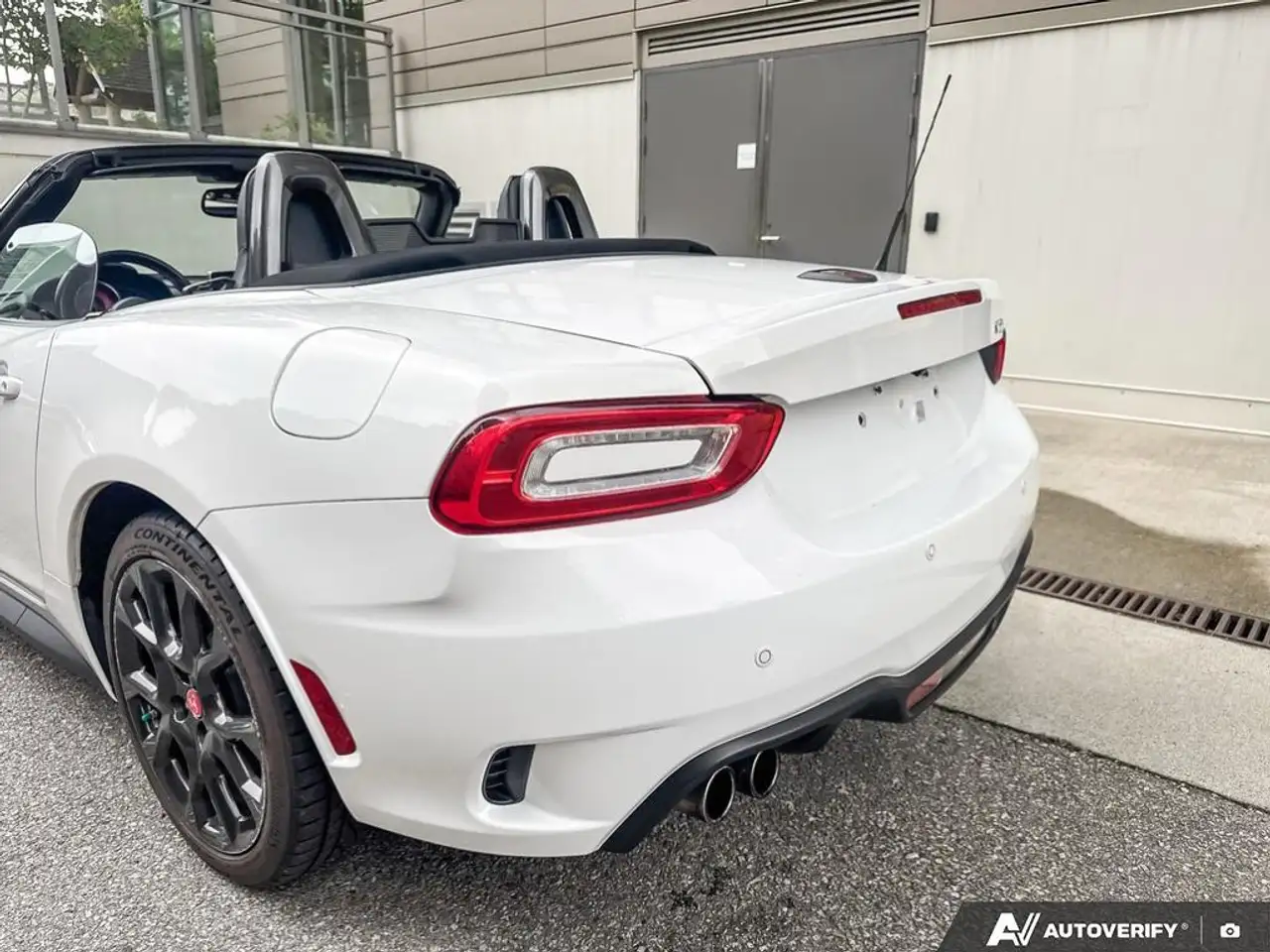 Fiat 124 Spider снимка Fiat 124 Spider