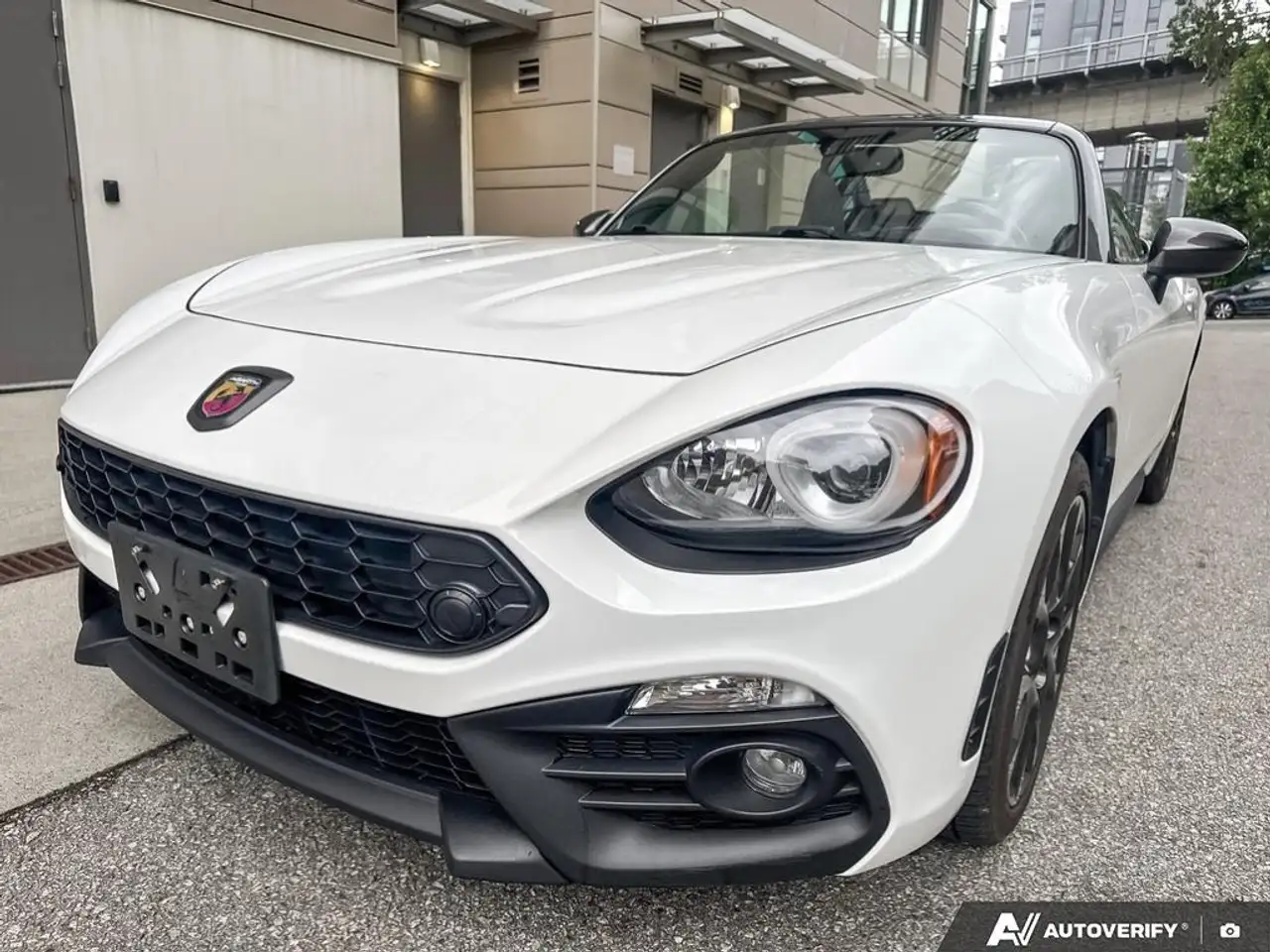 Fiat 124 Spider снимка Fiat 124 Spider