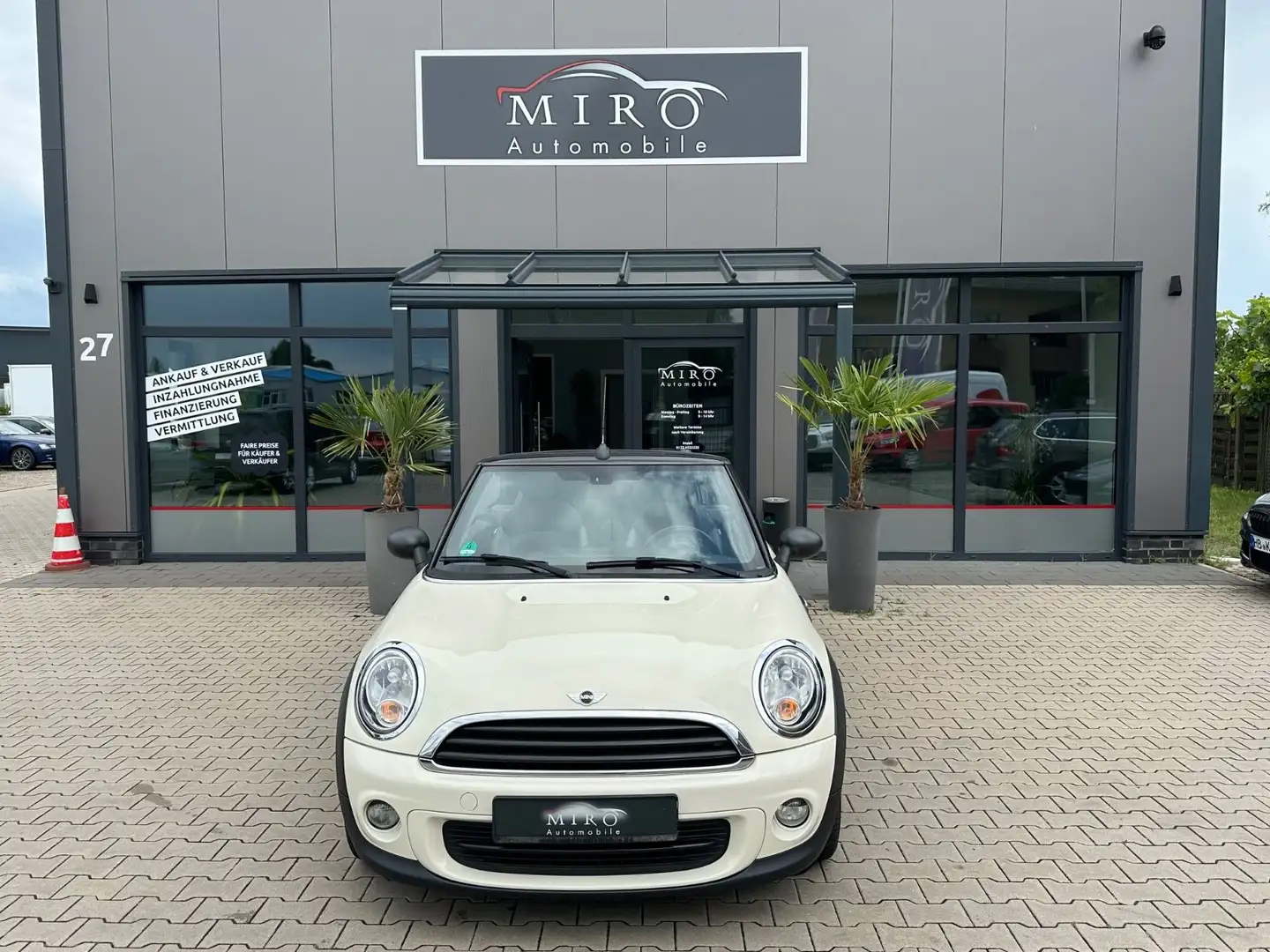 MINI One Cabrio One Highgate Beige - 2