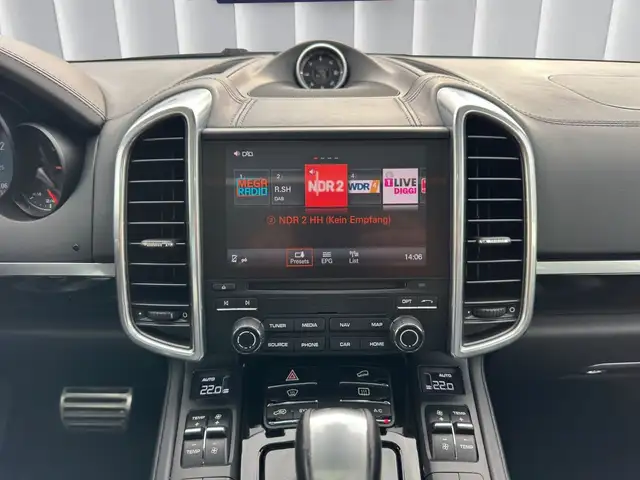 Porsche Cayenne view 14