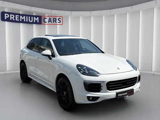 Porsche Cayenne view 7