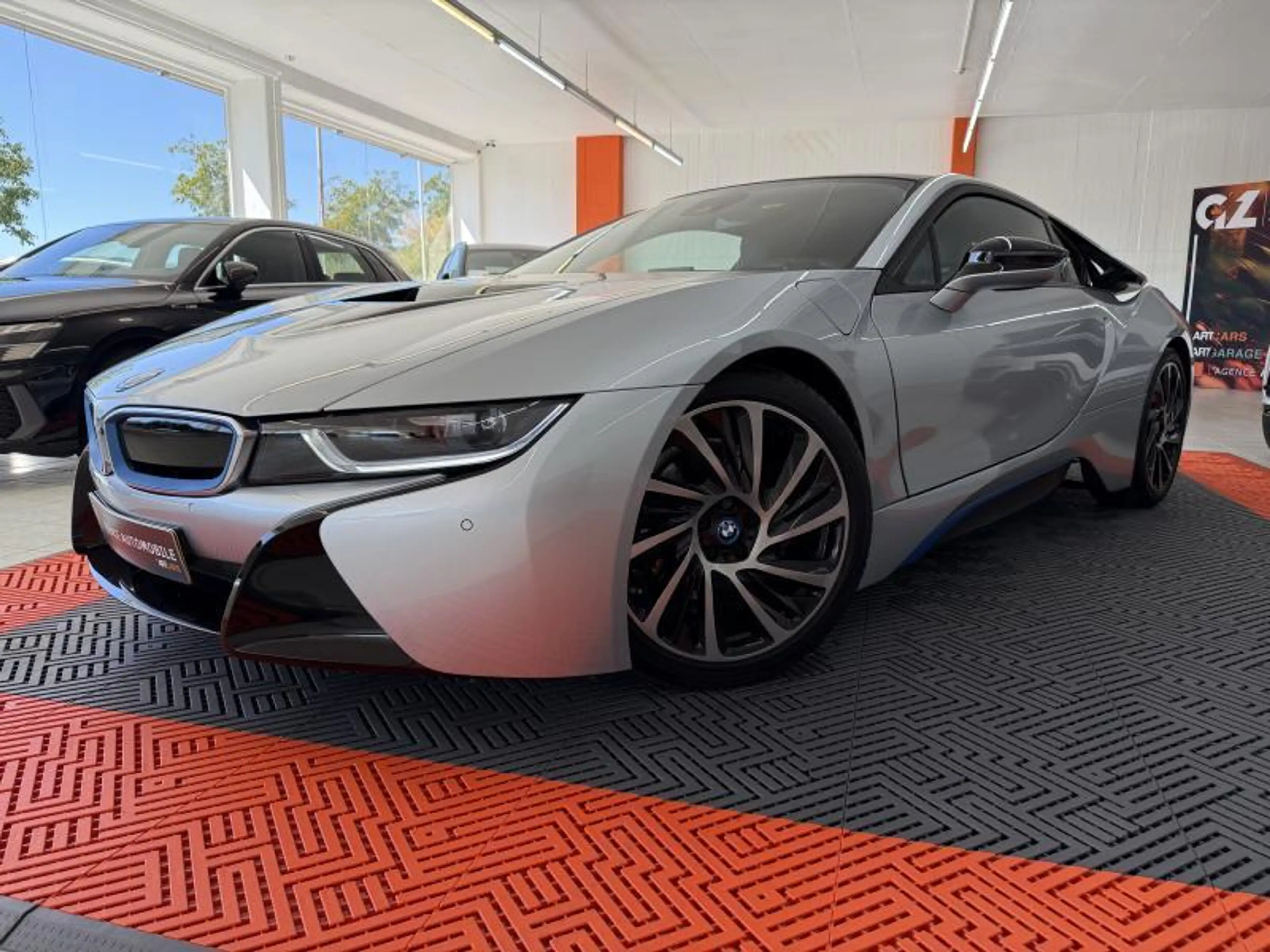 BMW i8 Vente Privée — photo 3
