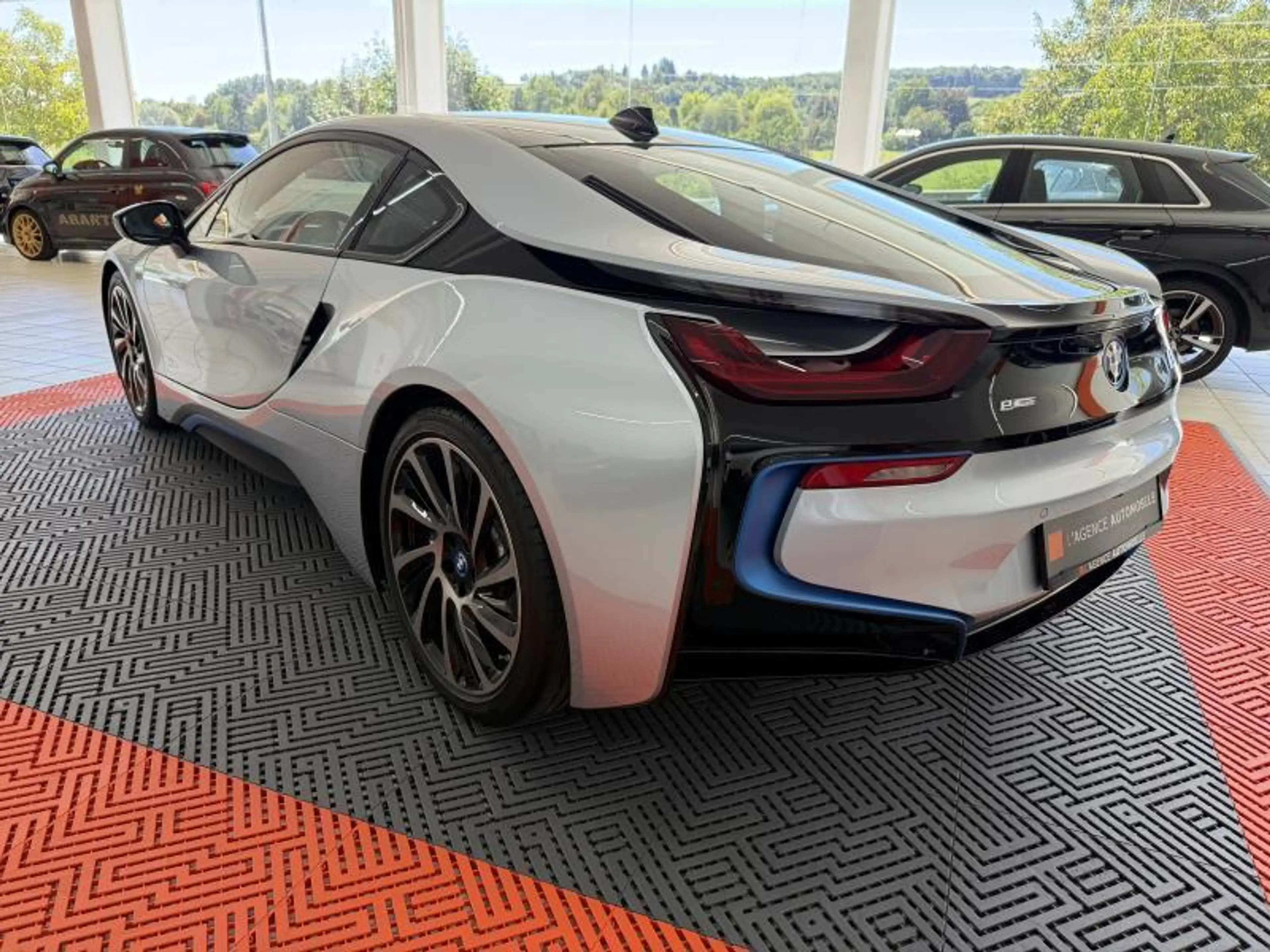 BMW i8 Vente Privée — photo 8