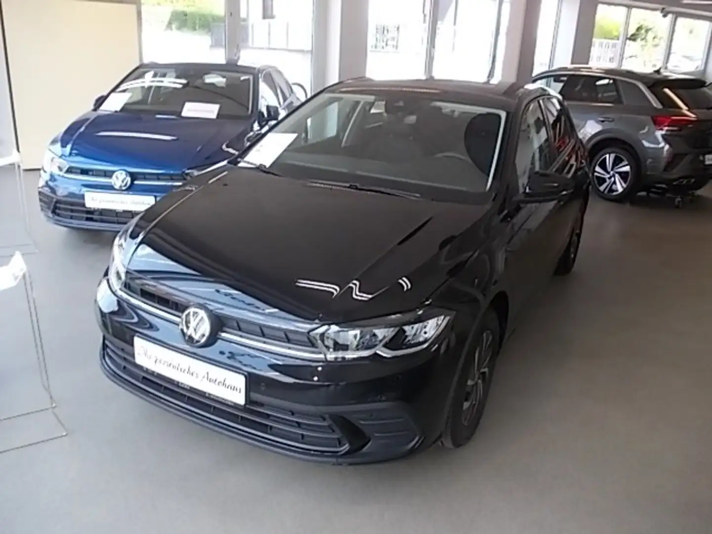 Volkswagen Polo Life 1.0 TSI, 70kw(95PS), 5Gang Klima Navi Schwarz - 1