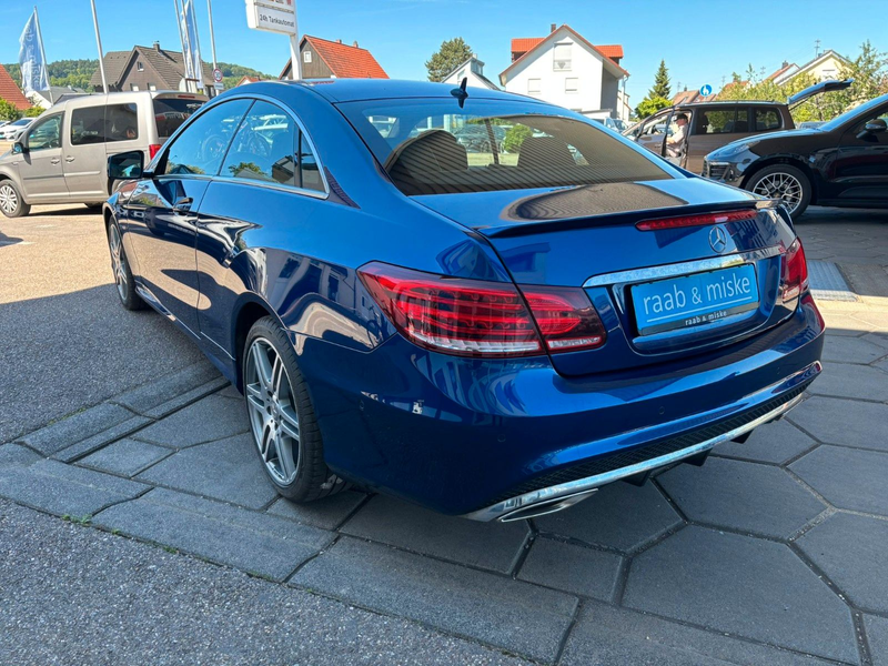 Mercedes-Benz E 350 d Coupe *1.Hand/Navi/LED/AMG* — photo 4