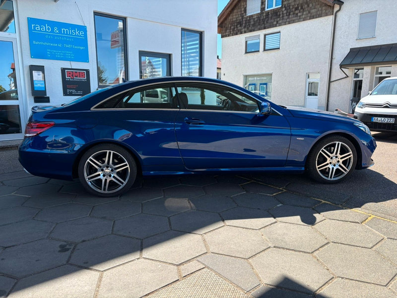 Mercedes-Benz E 350 d Coupe *1.Hand/Navi/LED/AMG* — photo 7