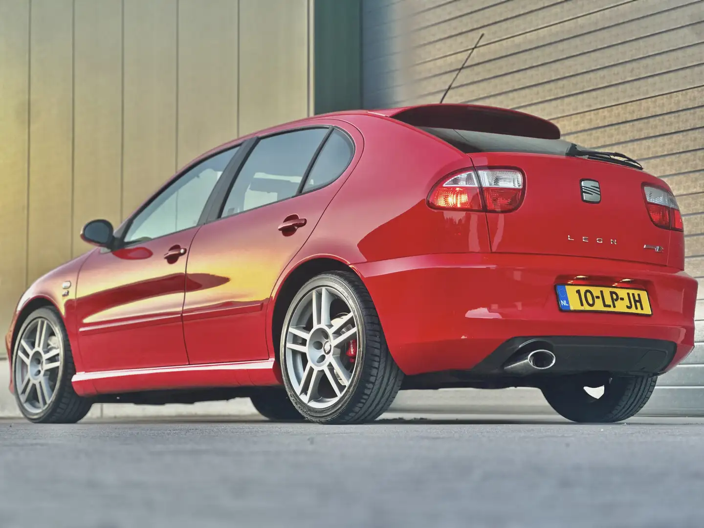SEAT Leon 1.8-20V Cupra R Rood - 2