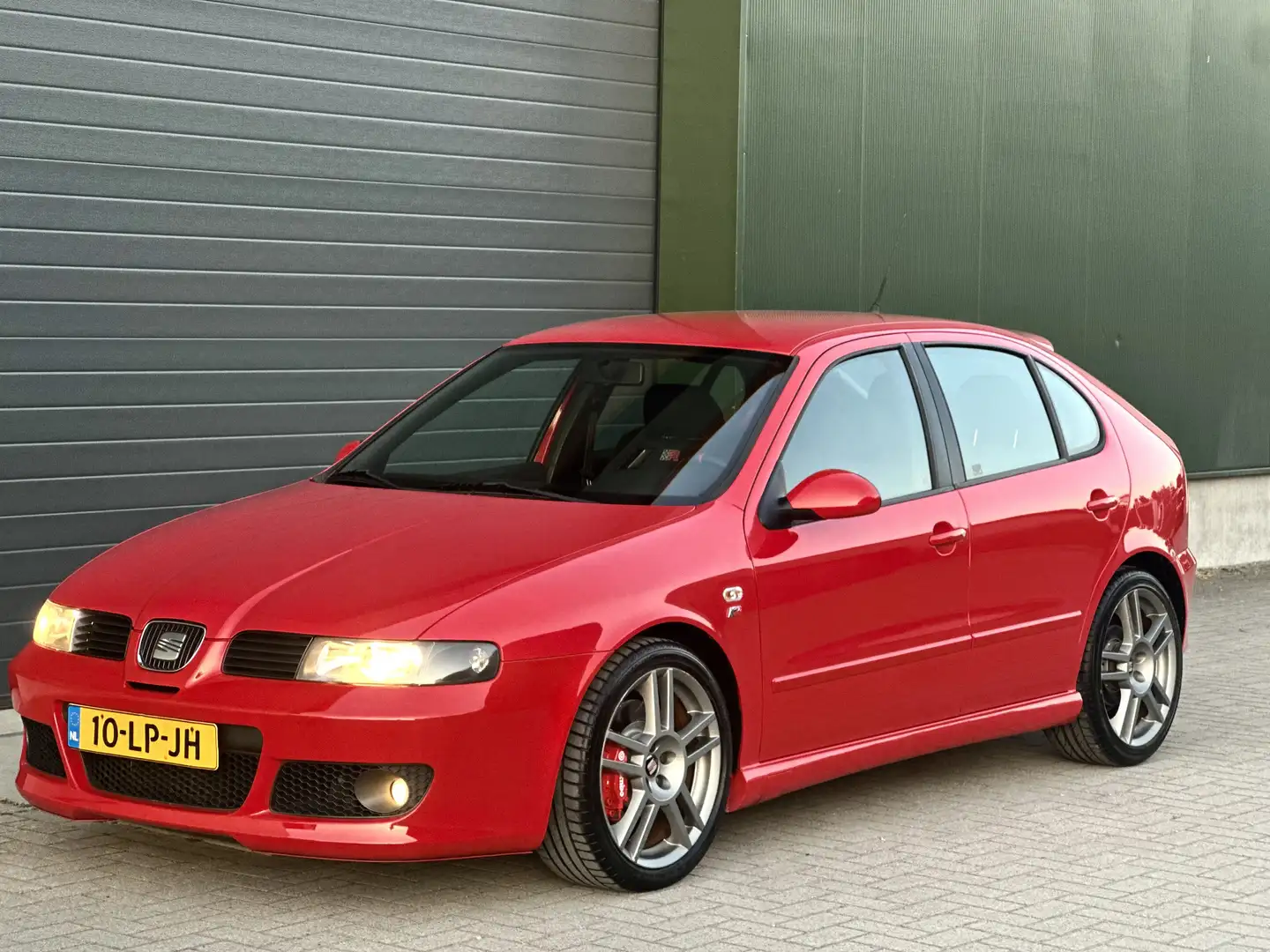 SEAT Leon 1.8-20V Cupra R Rood - 1