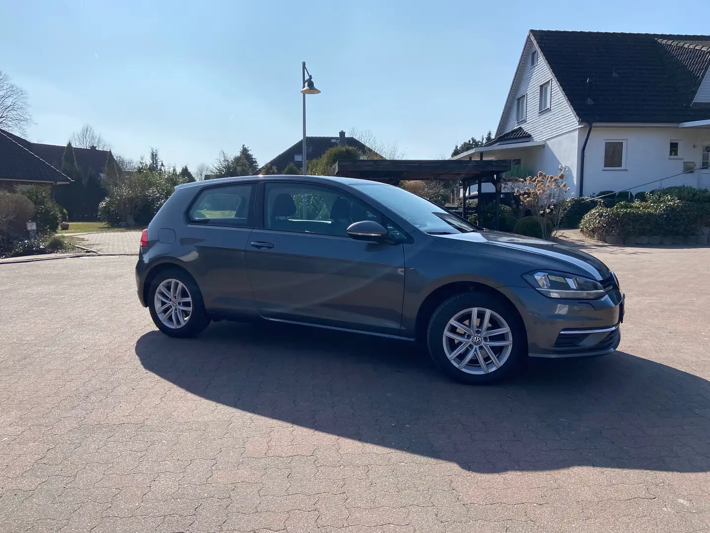 Volkswagen Golf Golf 1.0 TSI (BlueMotion Technology)Comfortline Grau - 2