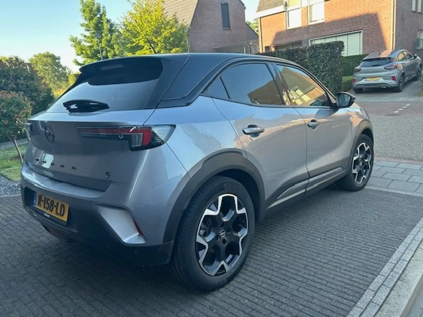 Opel Mokka Mokka Ul. 50-kWh 11kw bl. Zilver - 1