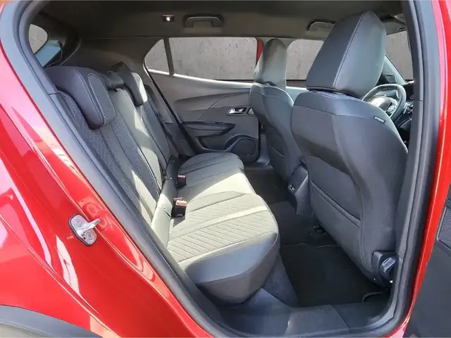 Peugeot 2008 view 14