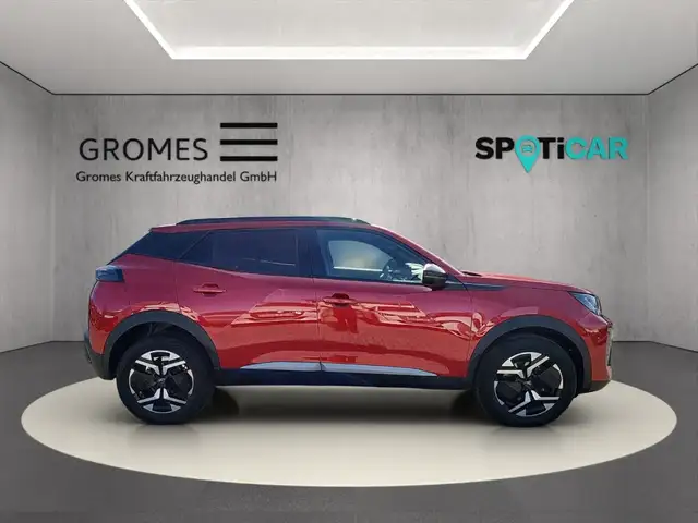 Peugeot 2008 view 2