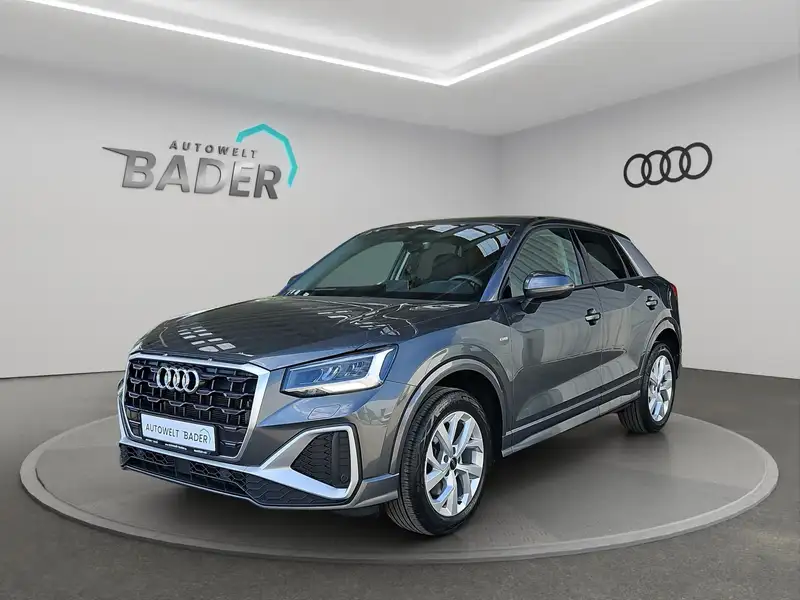 AUDI Q2